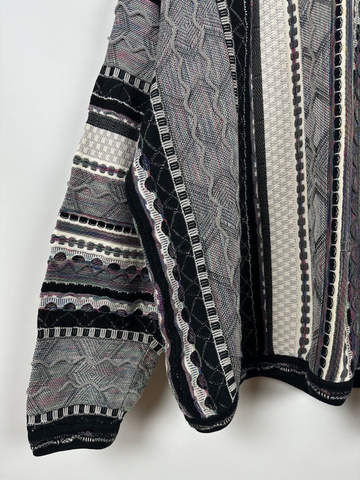 Tundra Canada Vintage Tundra Canada 3D Knit Coogi Style Sweater Size US XL / EU 56 / 4 - 7 Thumbnail