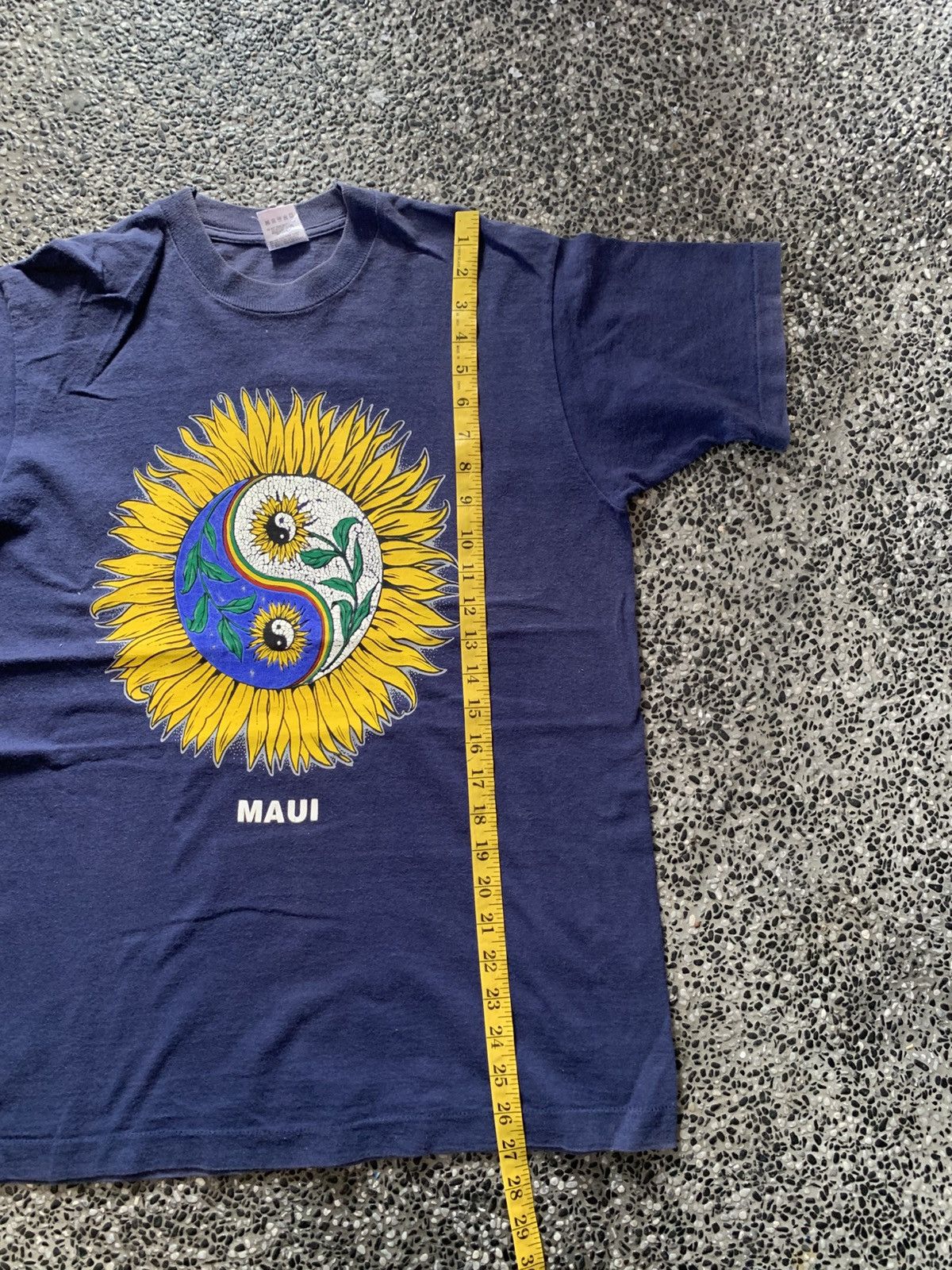 Vintage Vintage 90s Maui Surf / Surfing Hawaiian Artwork T shirt Size US M / EU 48-50 / 2 - 8 Thumbnail