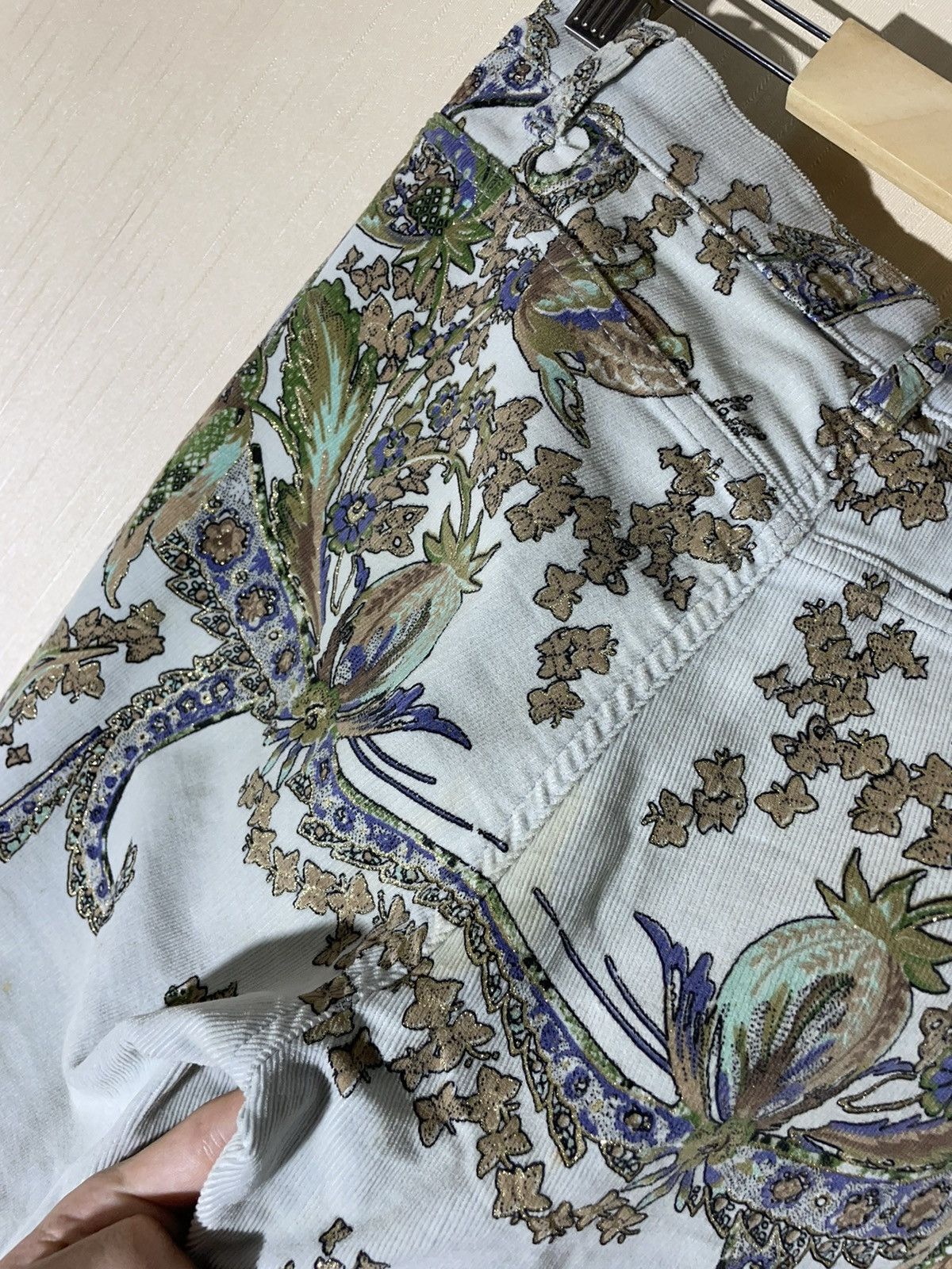 Roberto Cavalli × Vintage Roberto Cavalli velvet floral print vintage pants 90s Size 28" / US 6 / IT 42 - 15 Thumbnail