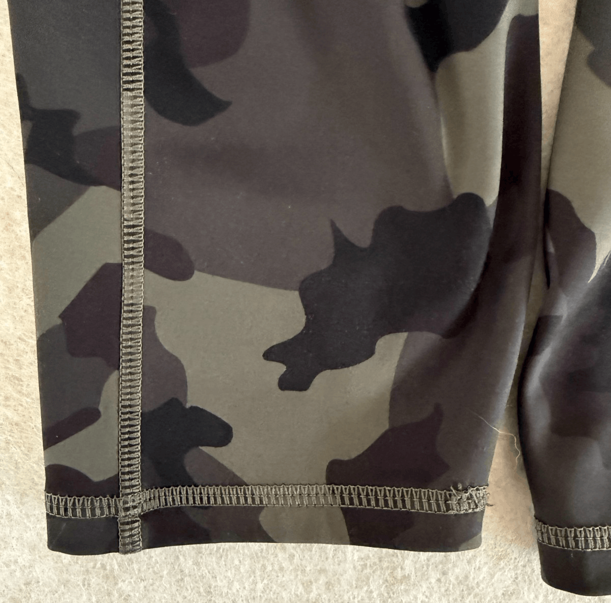 Old Navy Old Navy Womens XL Camo Leggings Stretch Activewear Pants A Size 36" / US 14 / IT 50 - 5 Thumbnail