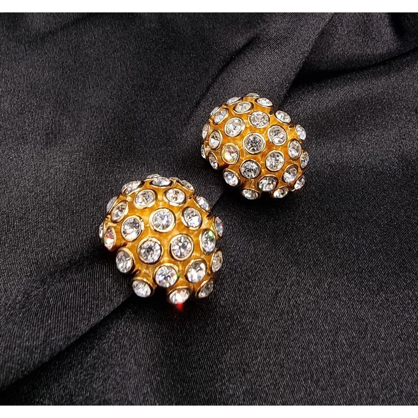 Vintage Rare Find Vintage CHRISTIAN DIOR 1990s Gold-Tone Clip-On Ear Size ONE SIZE - 2 Thumbnail