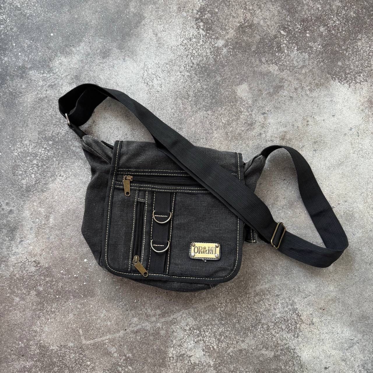 Diesel Style Avant Garde Washed Unisex Crossbody Bag in Grey, Women's