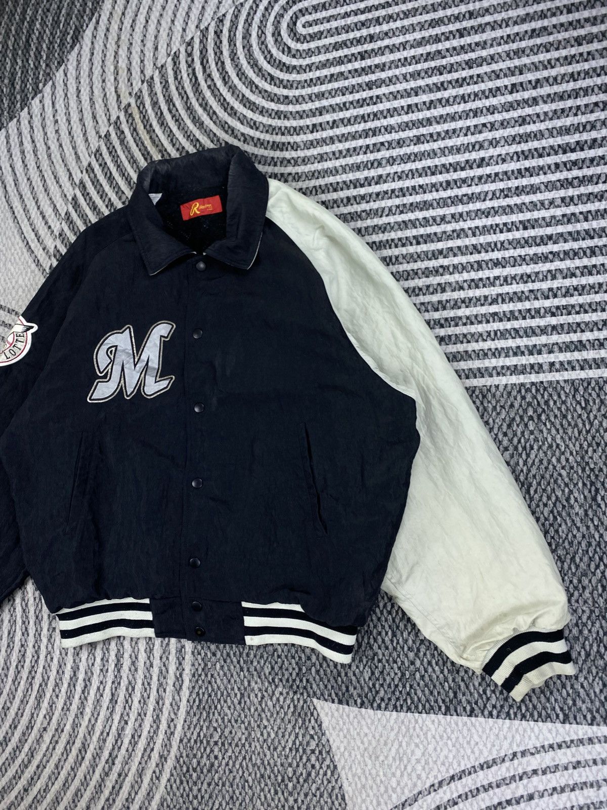 Asics Vtg Rawling By Asics Chiba Lotte Marines Varsity Jacket Size US XL / EU 56 / 4 - 4 Thumbnail