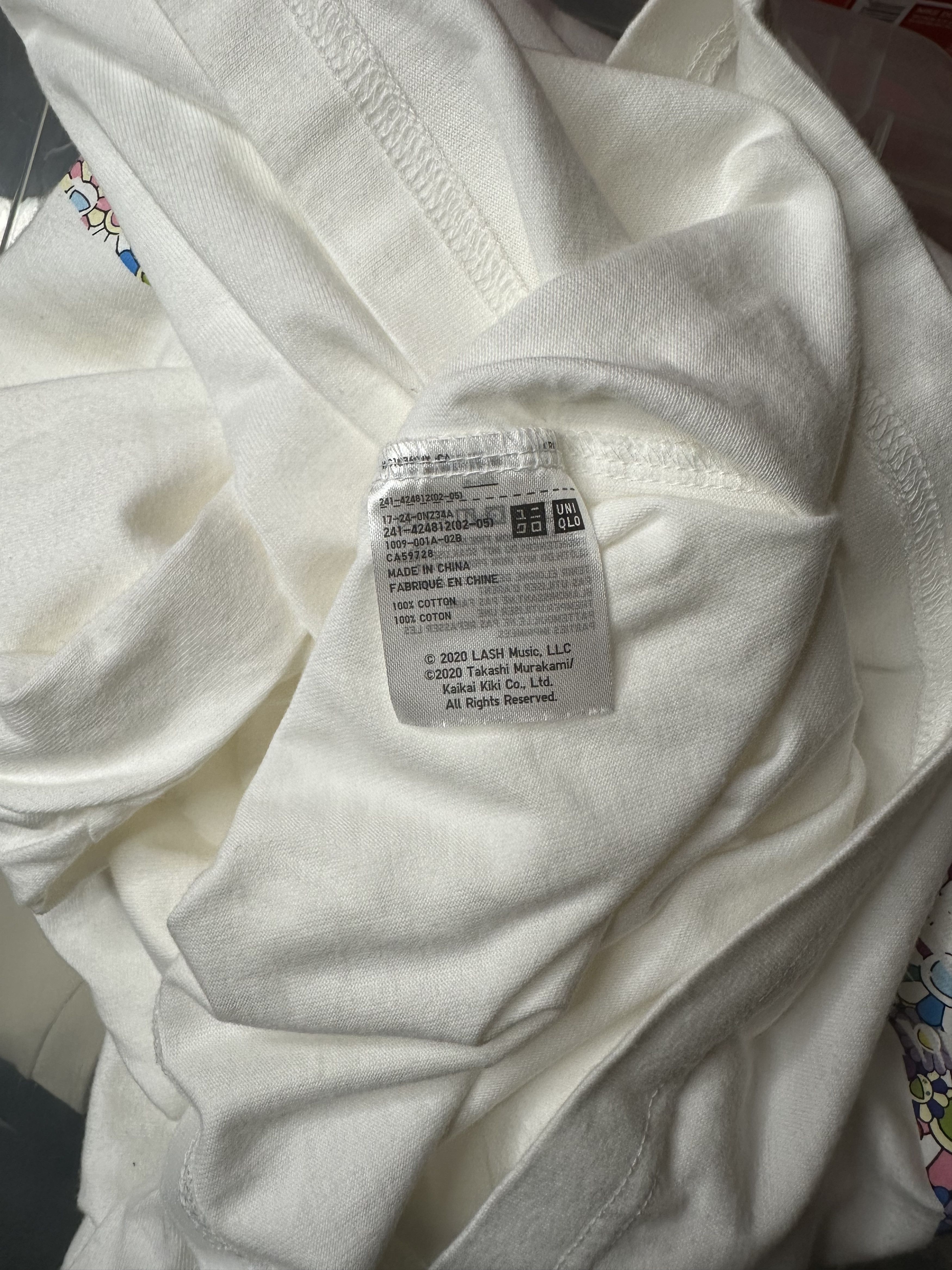Billie Eilish × Takashi Murakami × Uniqlo Billie Eilish x Takashi Murakami Uniqlo 'Flowers' Tee Size L / US 10 / IT 46 - 4 Thumbnail