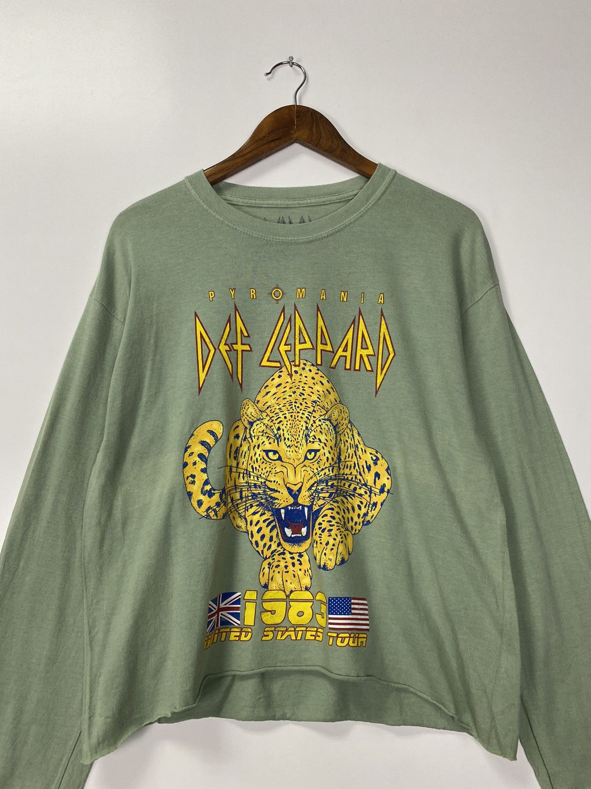 Band Tees × Def Leppard × Vintage Pyromania Def Leppard Rock Band Crop Shirt Size US M / EU 48-50 / 2 - 6 Thumbnail