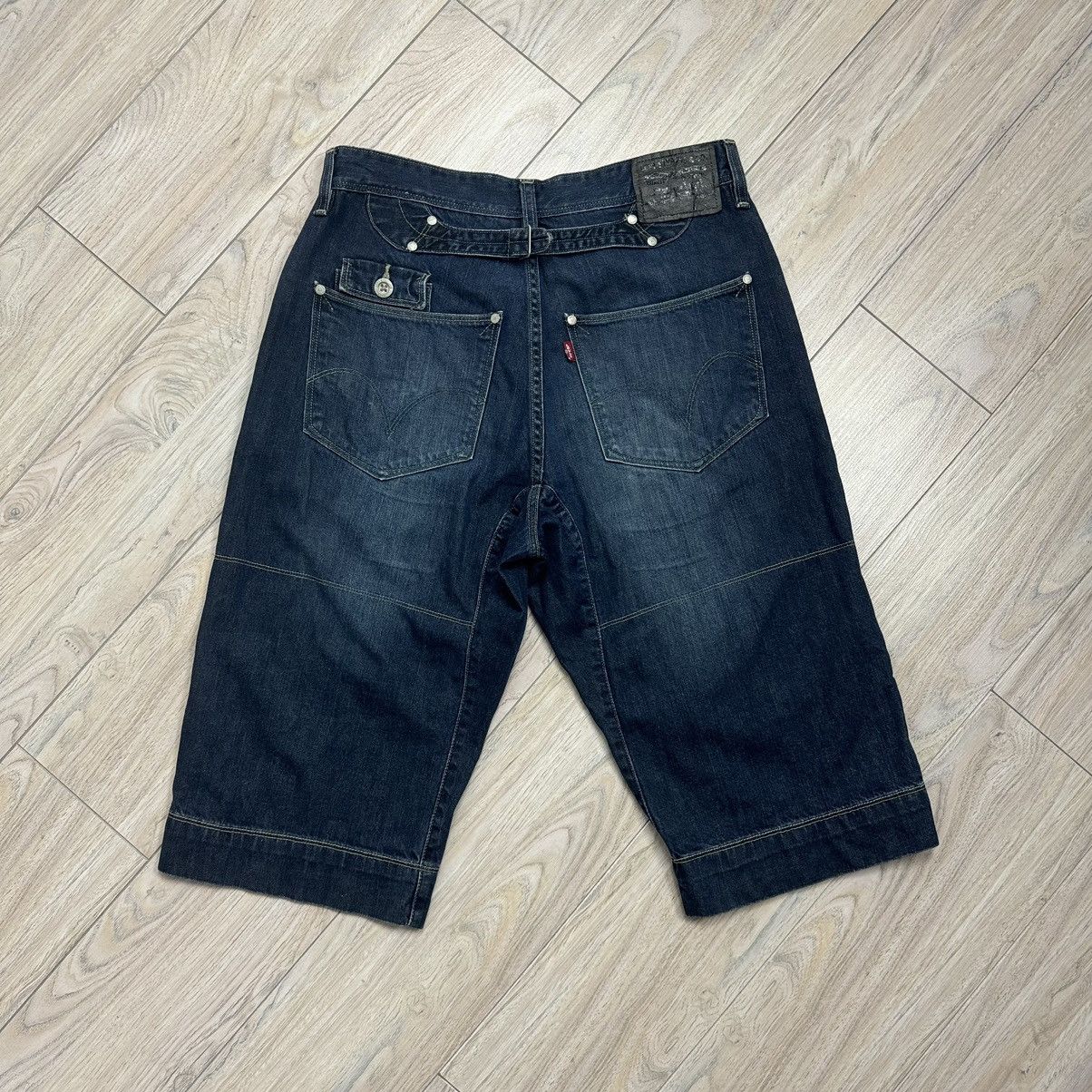 Levi's Rare Levi’s Y2K 3D Cinch Back Avant Garde Denim 3/4 Shorts Size US 30 / EU 46 - 2 Thumbnail