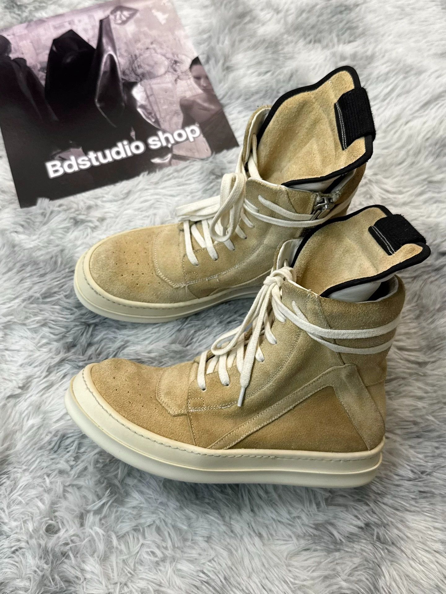 Rick Owens Rick Owens inverted triangle wheat color, RO main line suede Size US 7 / IT 37 - 1 Thumbnail