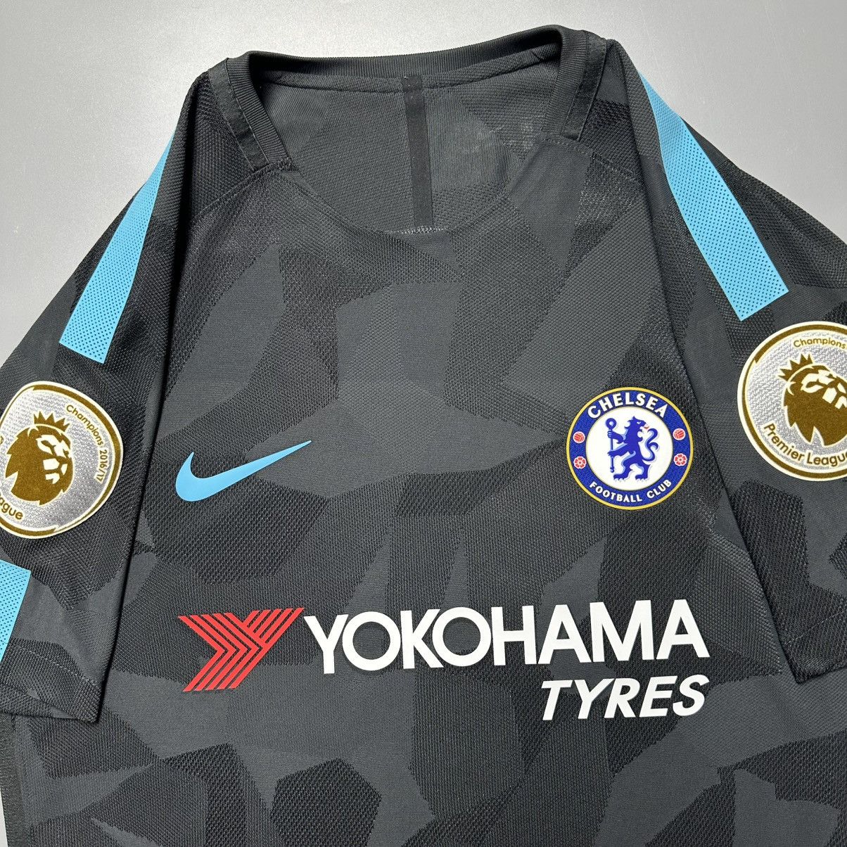 Vintage CHELSEA NIKE 2017/2018 FOOTBALL THIRD JERSEY #10 EDEN HAZARD Size US M / EU 48-50 / 2 - 4 Thumbnail