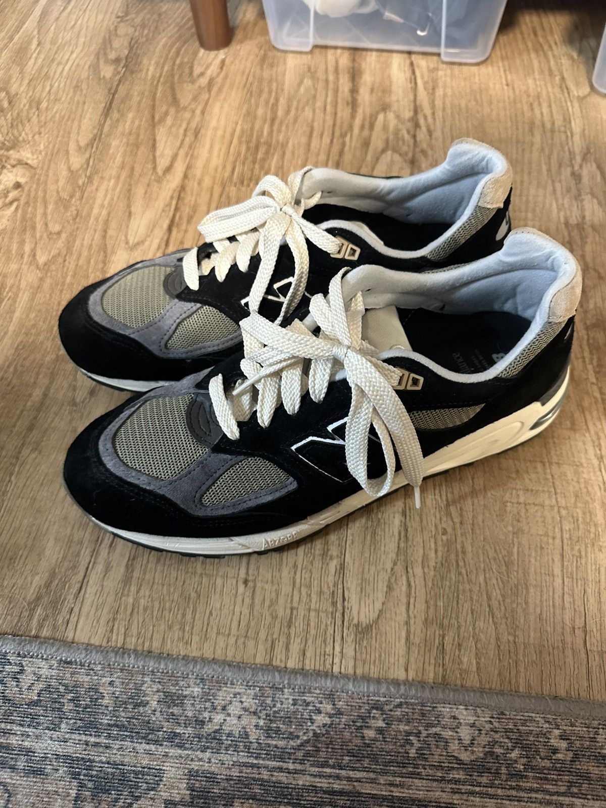 New Balance Nee Balance 990v2 Black/olive Size US 10 / EU 43 - 3 Thumbnail