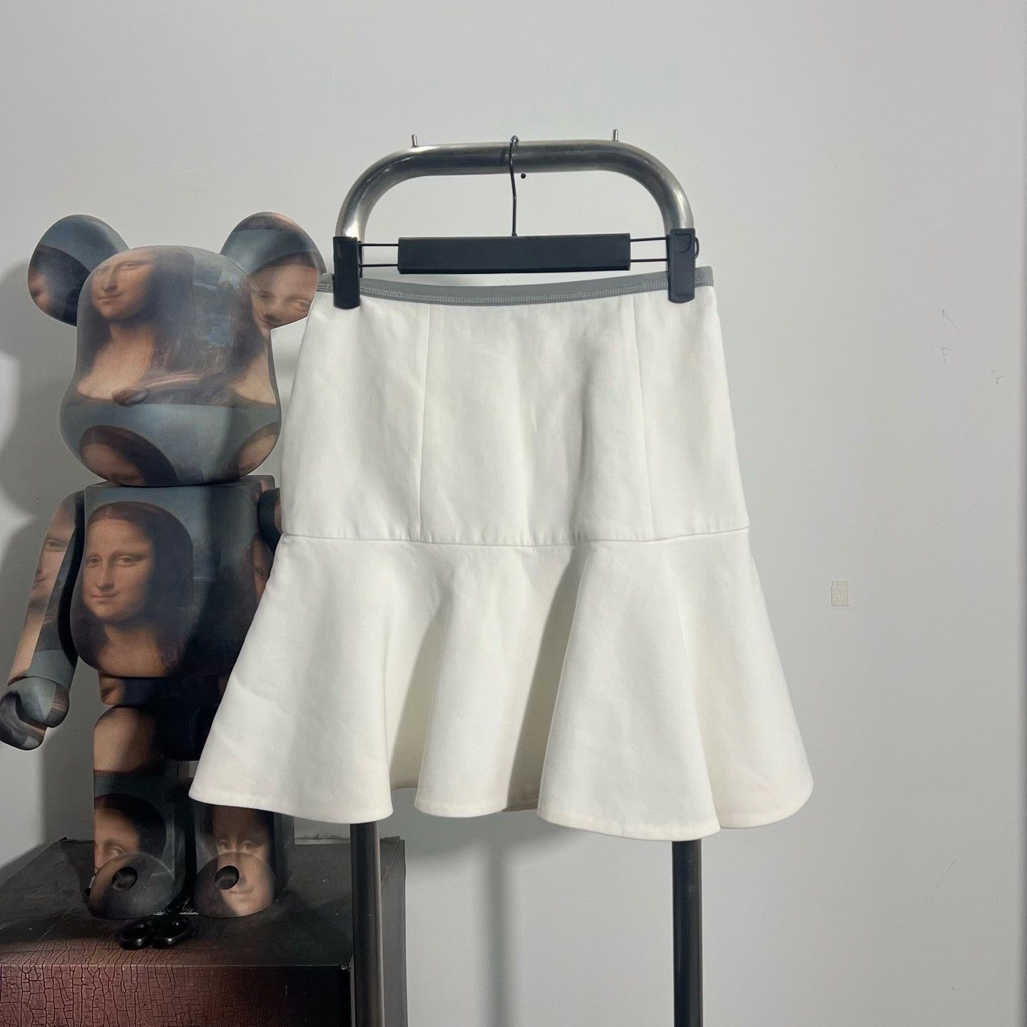 Fendi Fendi White Skirt 26 Women Size 26" / US 2 / IT 38 - 1 Thumbnail