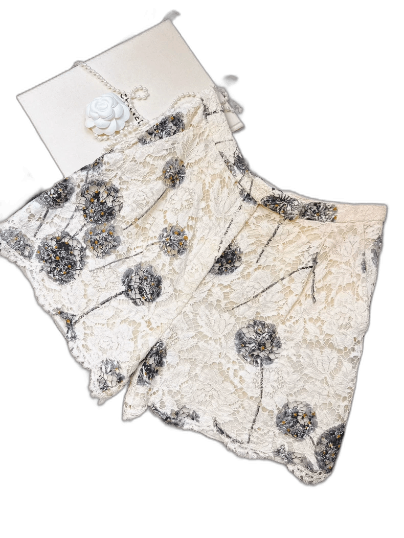Valentino Valentino Lace Shorts with Floral Print Size 40" / US 18 - 1 Thumbnail