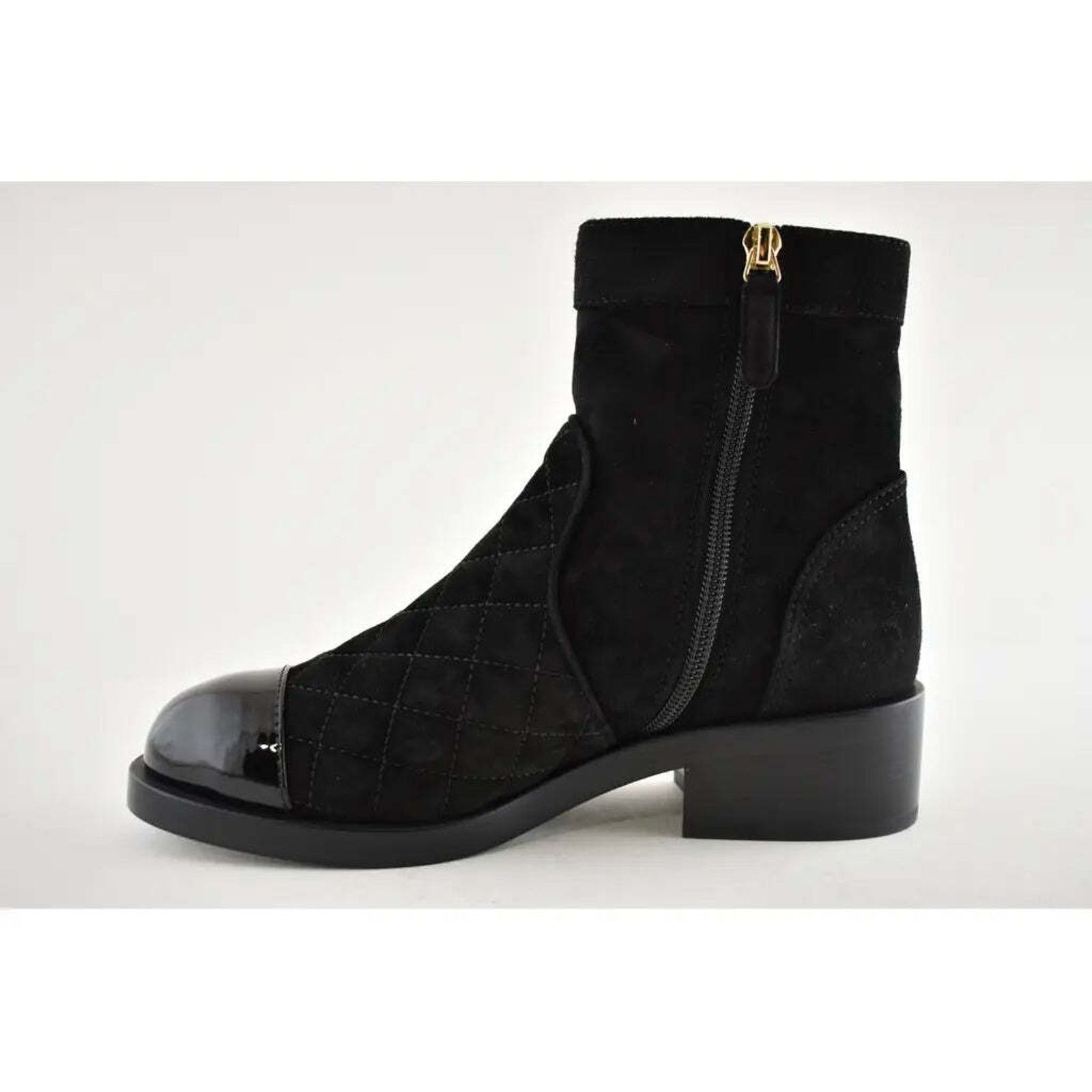 Chanel Chanel 20K Black Suede Quilted Turnlock CC Gold Patent Ankle Size US 5 / IT 35 - 8 Thumbnail