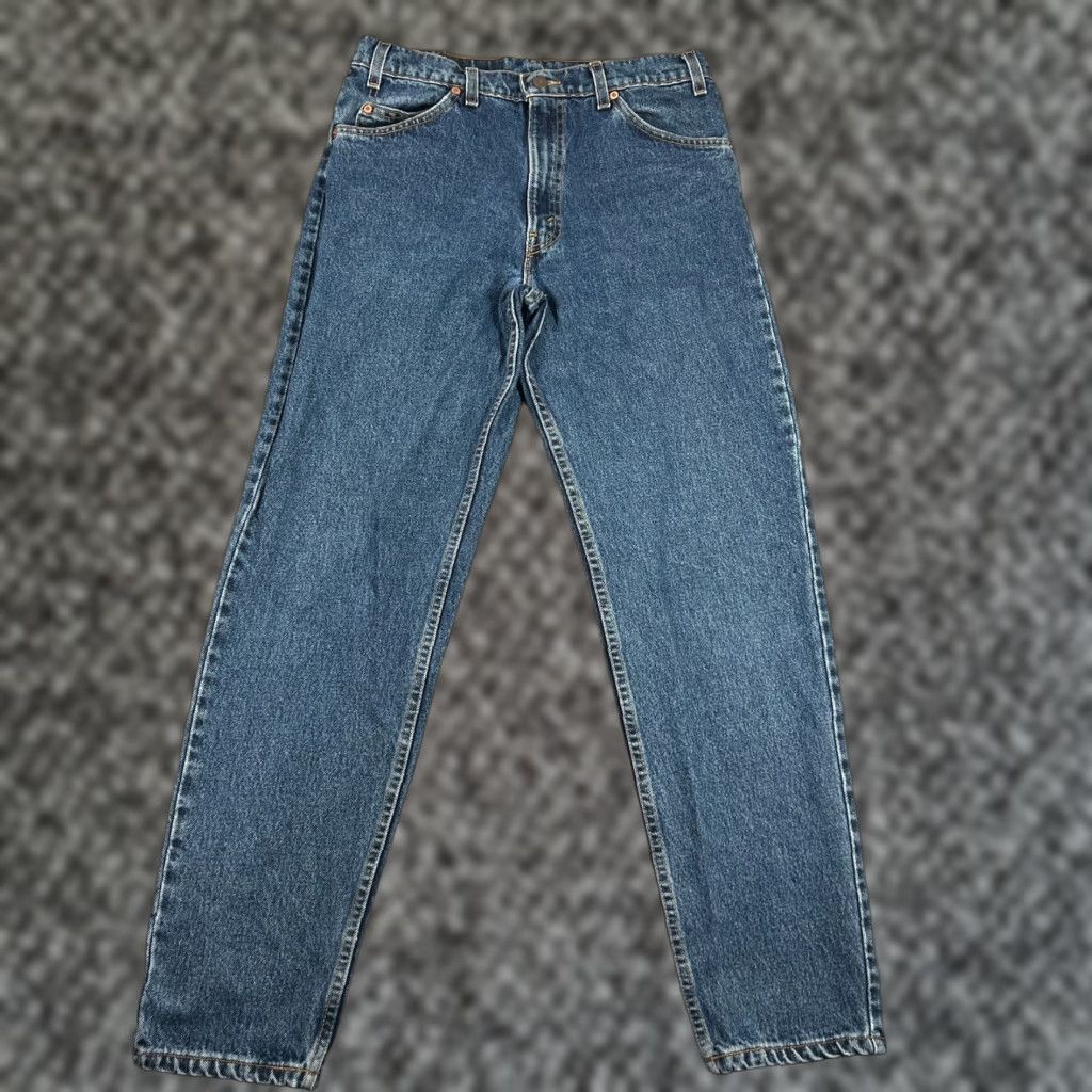 Levi's VINTAGE Levi's 550 Denim Jeans Mens 31x31 Relaxed Fit Taper Leg Blue 90s Grunge Size US 31 - 1 Thumbnail