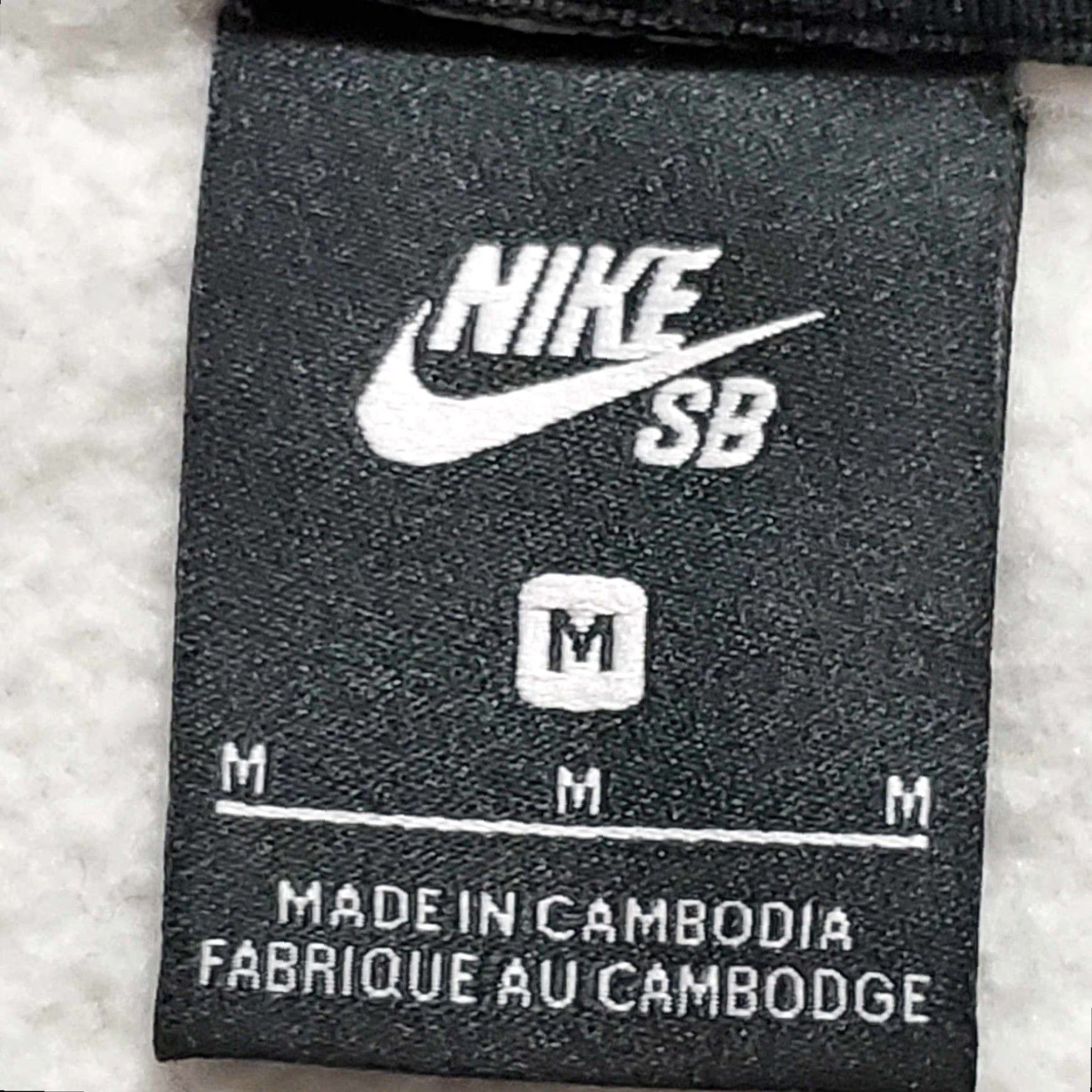 Nike Nike SB Dog Blazer Hoodie Mens M Gray 2 Sided Graphic Sweatshirt Pullover Hooded Skater Casual Vintage No Size US M / EU 48-50 / 2 - 2 Thumbnail