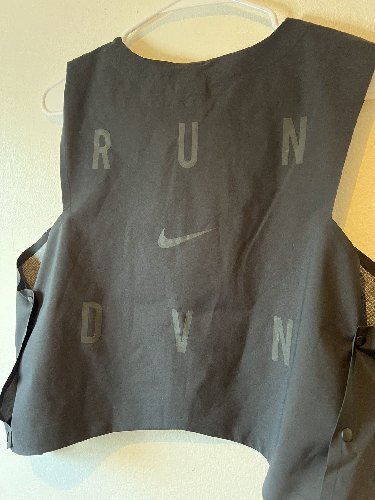 Nike Nike Run Division Black Storm Fit Snap Button Vest Size M Size M / US 6-8 / IT 42-44 - 5 Thumbnail