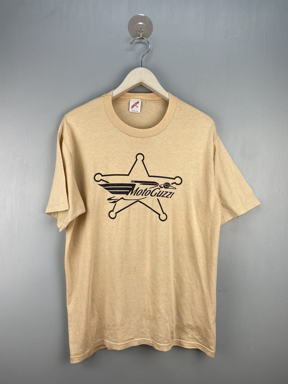 Vintage Vintage 80s Moto Guzzi motorcycle brand t shirt Size US XL / EU 56 / 4 - 1 Thumbnail