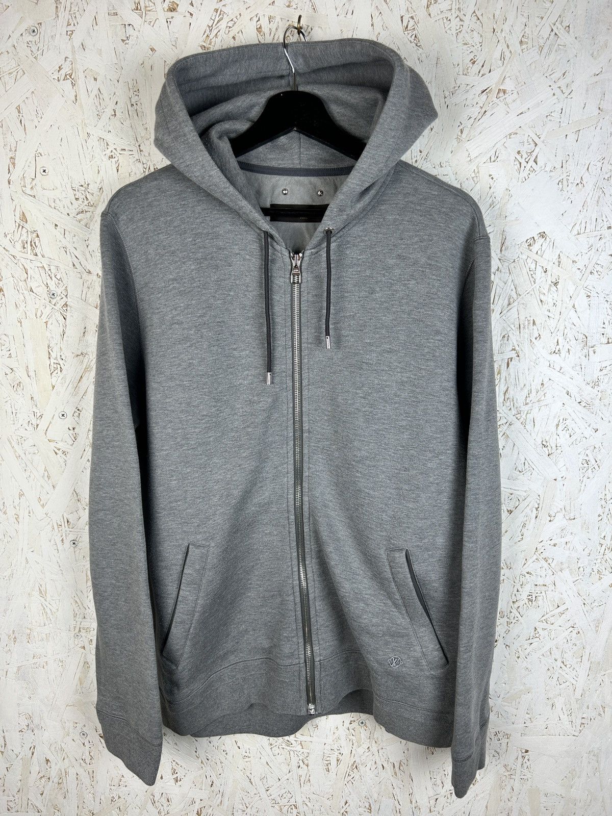 Louis Vuitton Louis Vuitton Logo Zippered Zip Hoodie Grey XL Size US XL / EU 56 / 4 - 1 Thumbnail