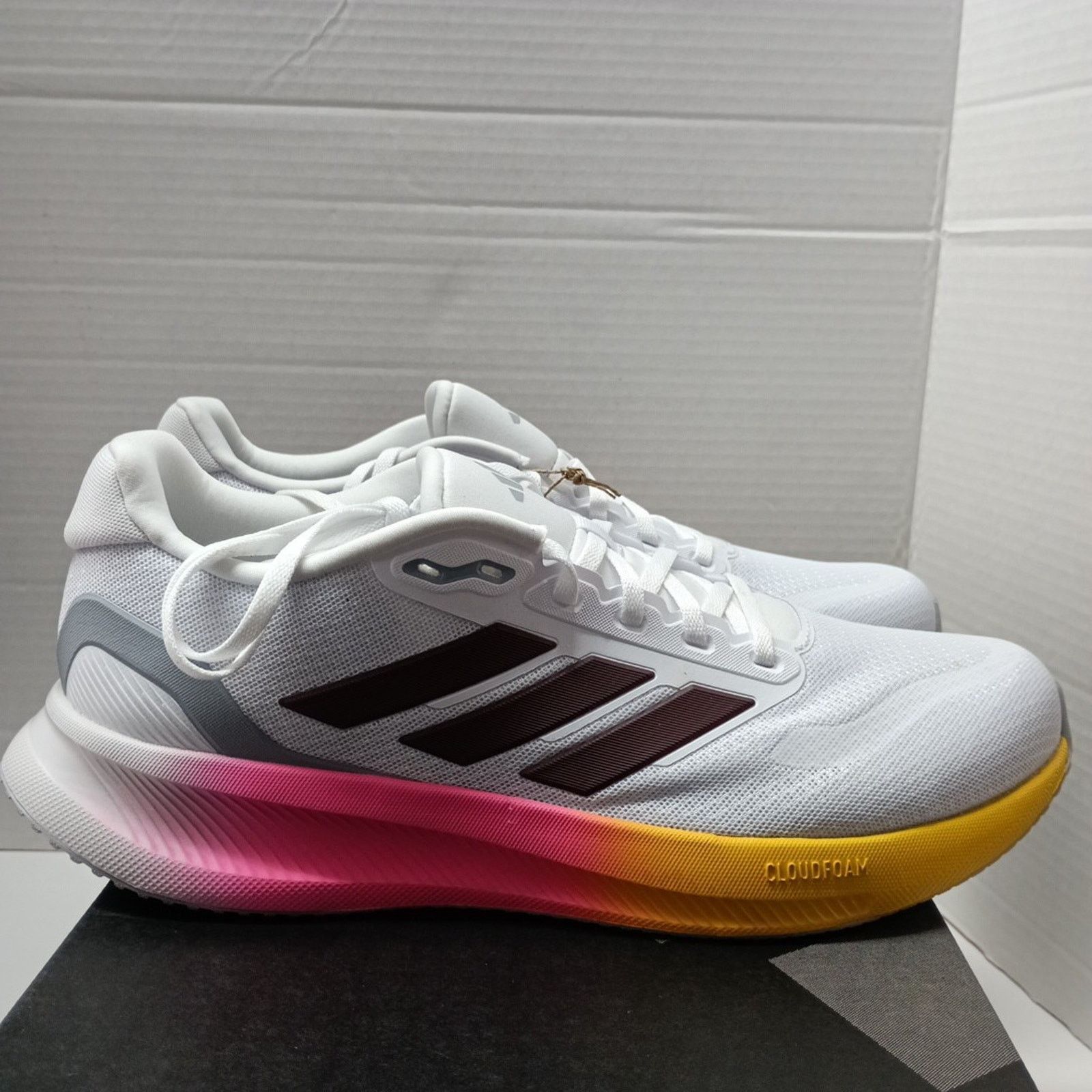 Adidas Adidas Run Falcon 5 Men's Size 10 Course A Pied IE8811 Gym Size US 10 / EU 43 - 1 Thumbnail