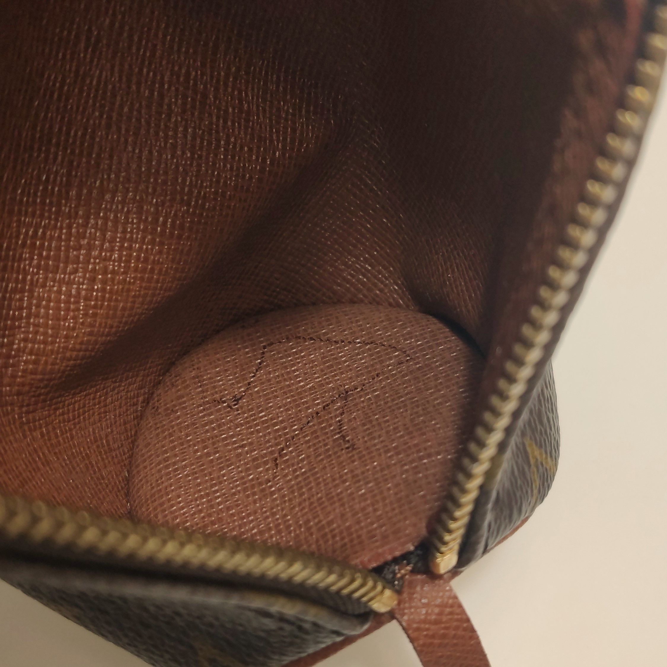 Louis Vuitton Louis Vuitton (LV) Papillon Mini Cowhide Monogram Printed D Size ONE SIZE - 4 Thumbnail