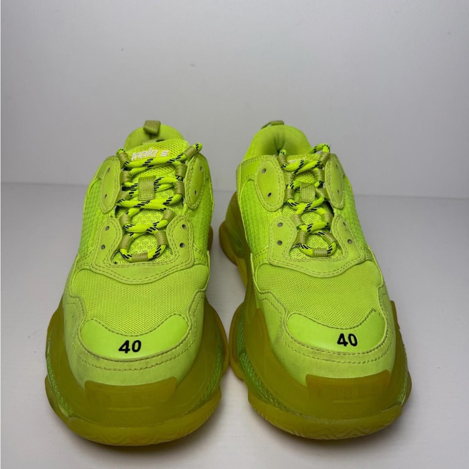 Balenciaga Balenciaga Triple S Clear Sole Sneaker Neon Green Men SZ 40 Size US 7 / EU 40 - 2 Thumbnail
