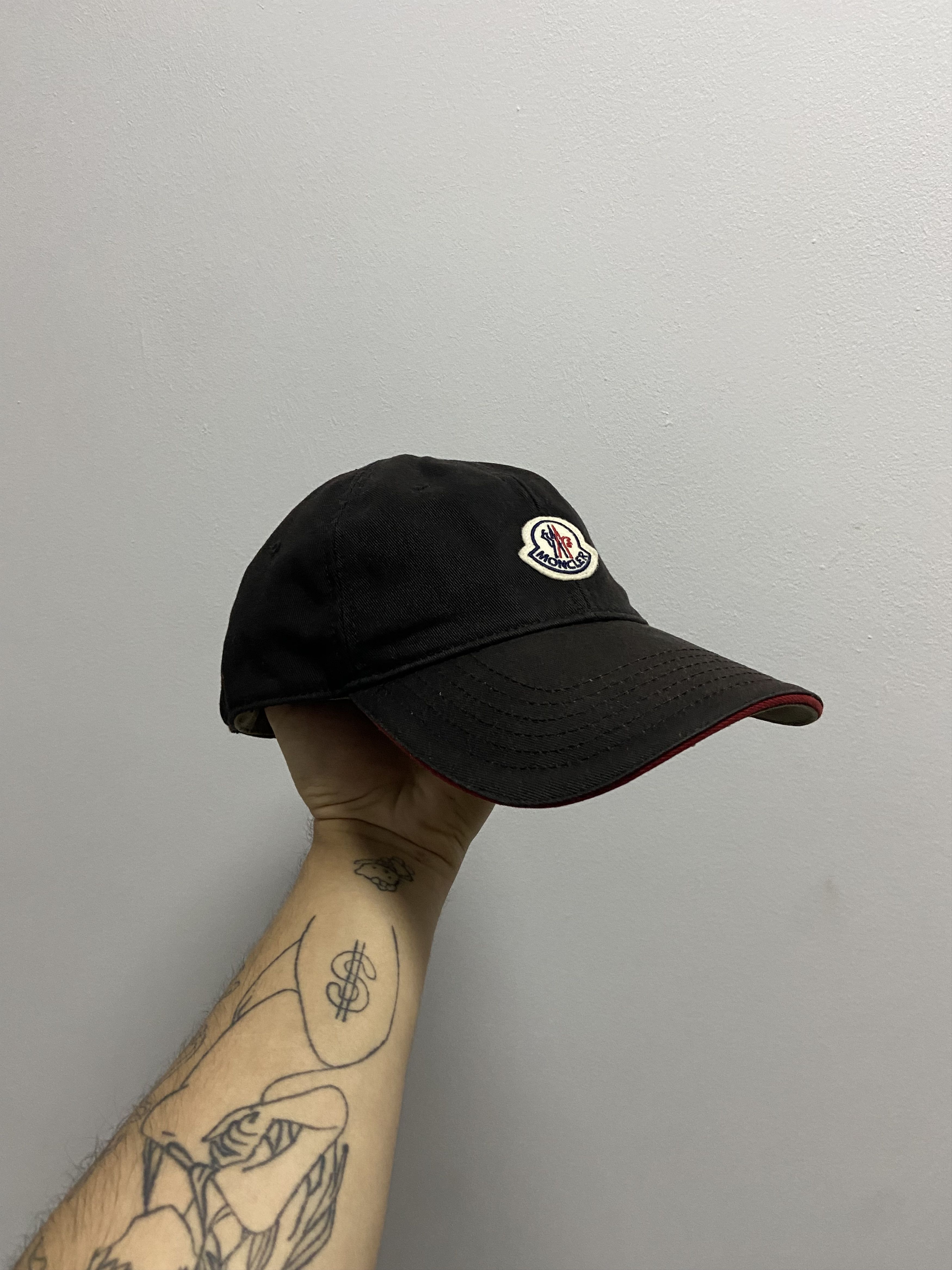 Moncler Moncler cap luxury center logo vintage Size ONE SIZE - 1 Thumbnail