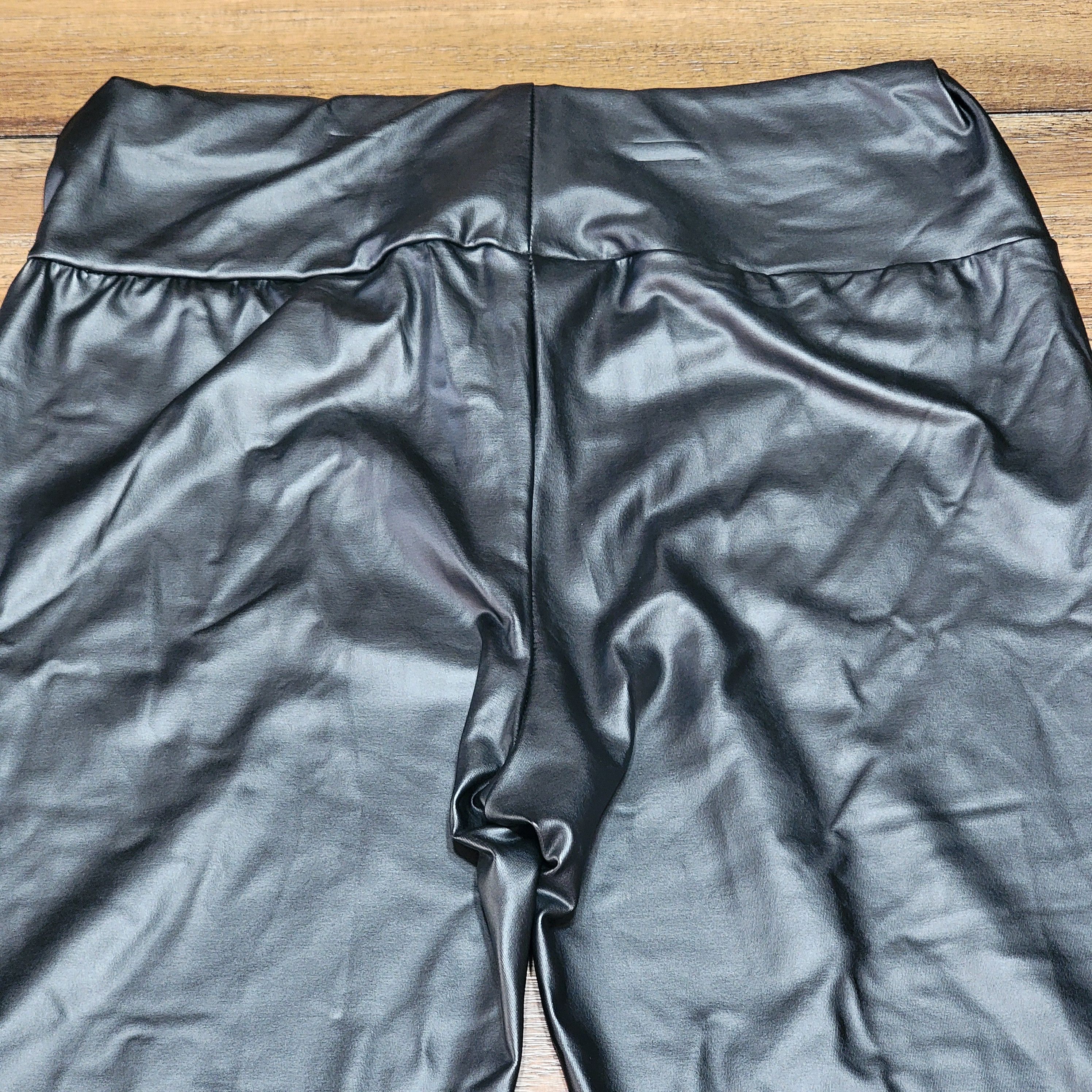 Shein Shein Faux Leather Black Pants - Size XL NWT Size 30" / US 8 / IT 44 - 4 Thumbnail