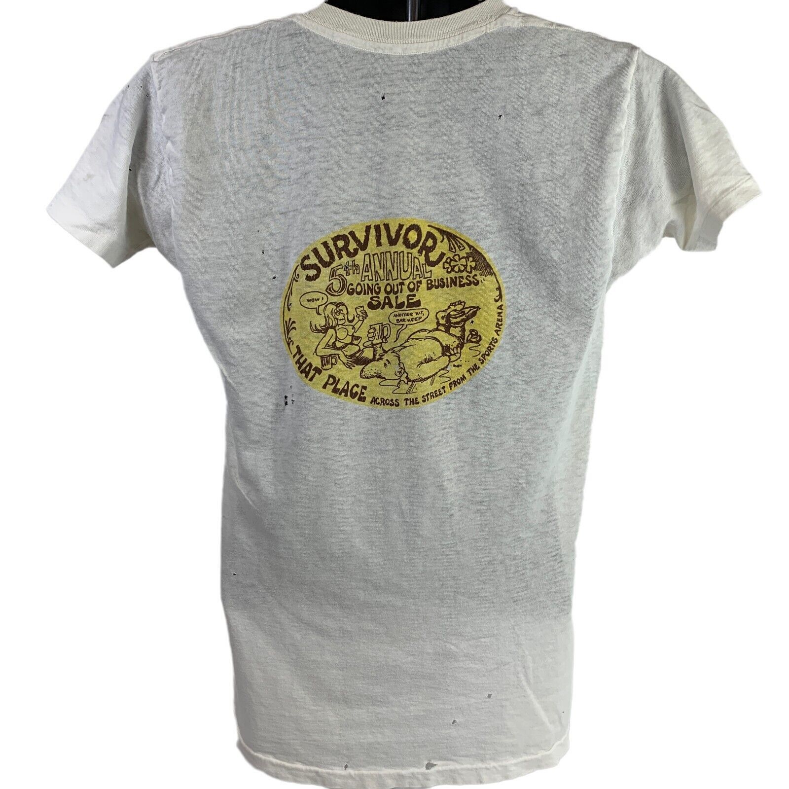 Vintage Vintage Distressed That Place Across Sports Arena T Shirt S Size US S / EU 44-46 / 1 - 3 Thumbnail