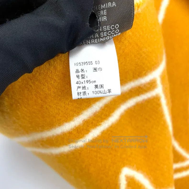 Hermes Hermes Horsehead Cashmere Scarf with Contrasting Color Emb Size ONE SIZE - 4 Thumbnail