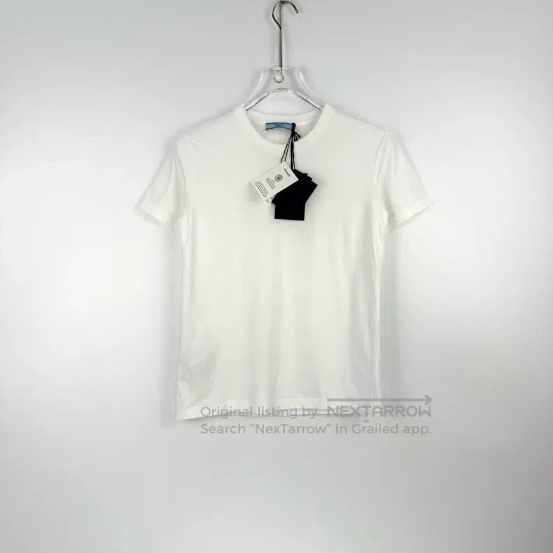Prada Prada White cloth triangle label solid colour short sleeve Size US M / EU 48-50 / 2 - 3 Thumbnail