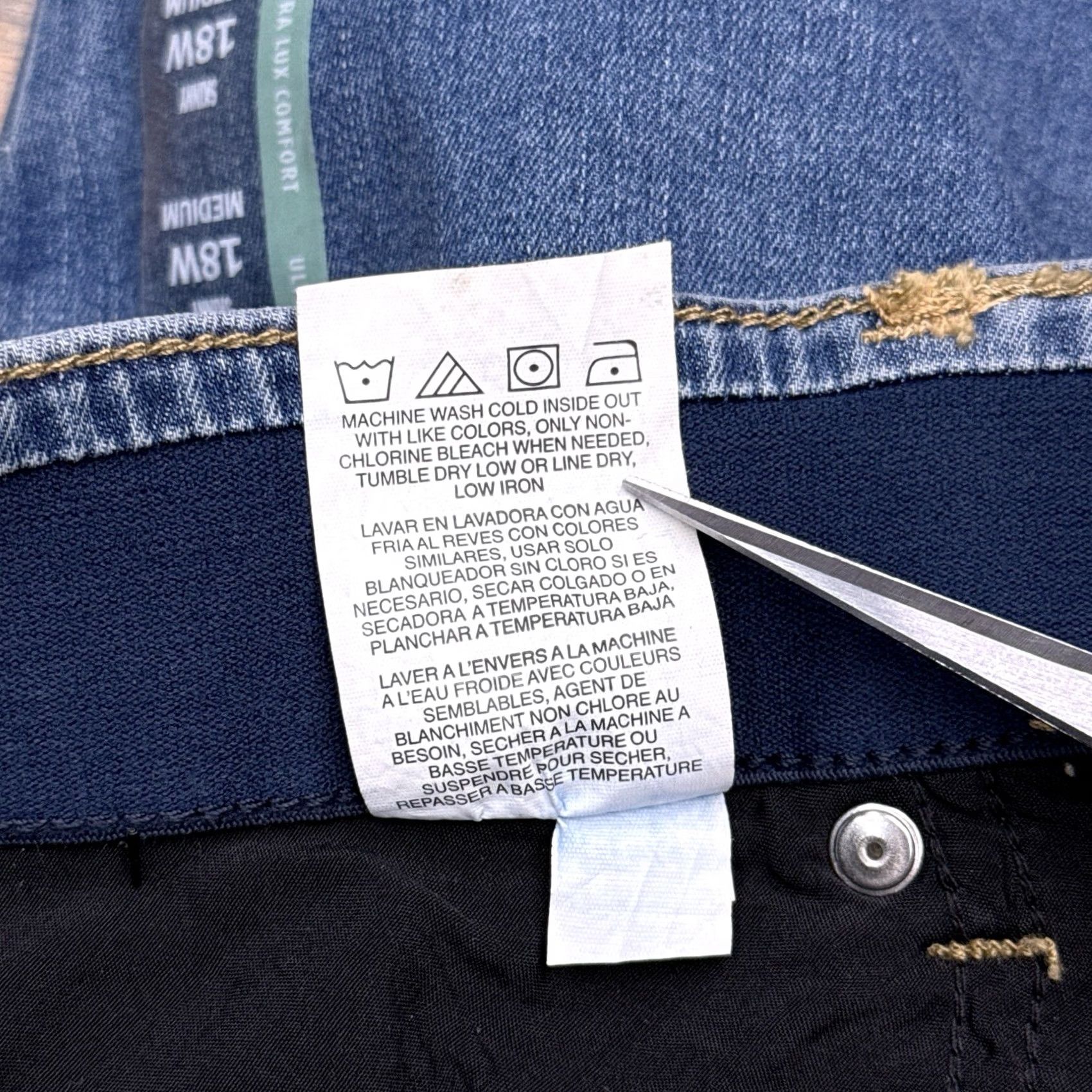 Lee Lee Skinny Jeans Womens 18W Medium Ultra Lux Comfort Zip Button Denim 5-Pocket Blue Slim High Rise Plus Womens Size 40" / US 18 - 7 Thumbnail