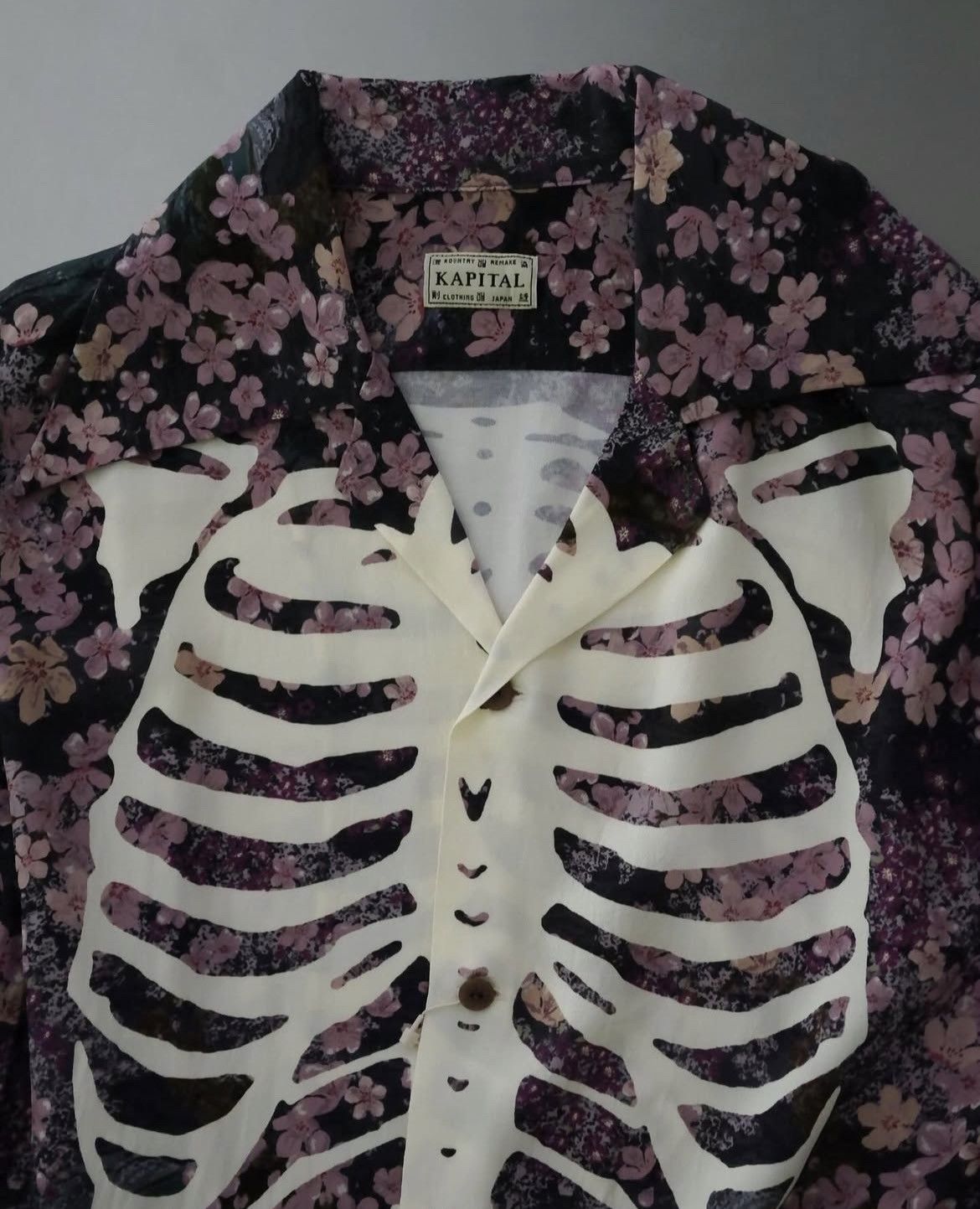 Kapital Kapital Bone cherry blossoms rayon aloha shirts size 2 Size US M / EU 48-50 / 2 - 3 Thumbnail