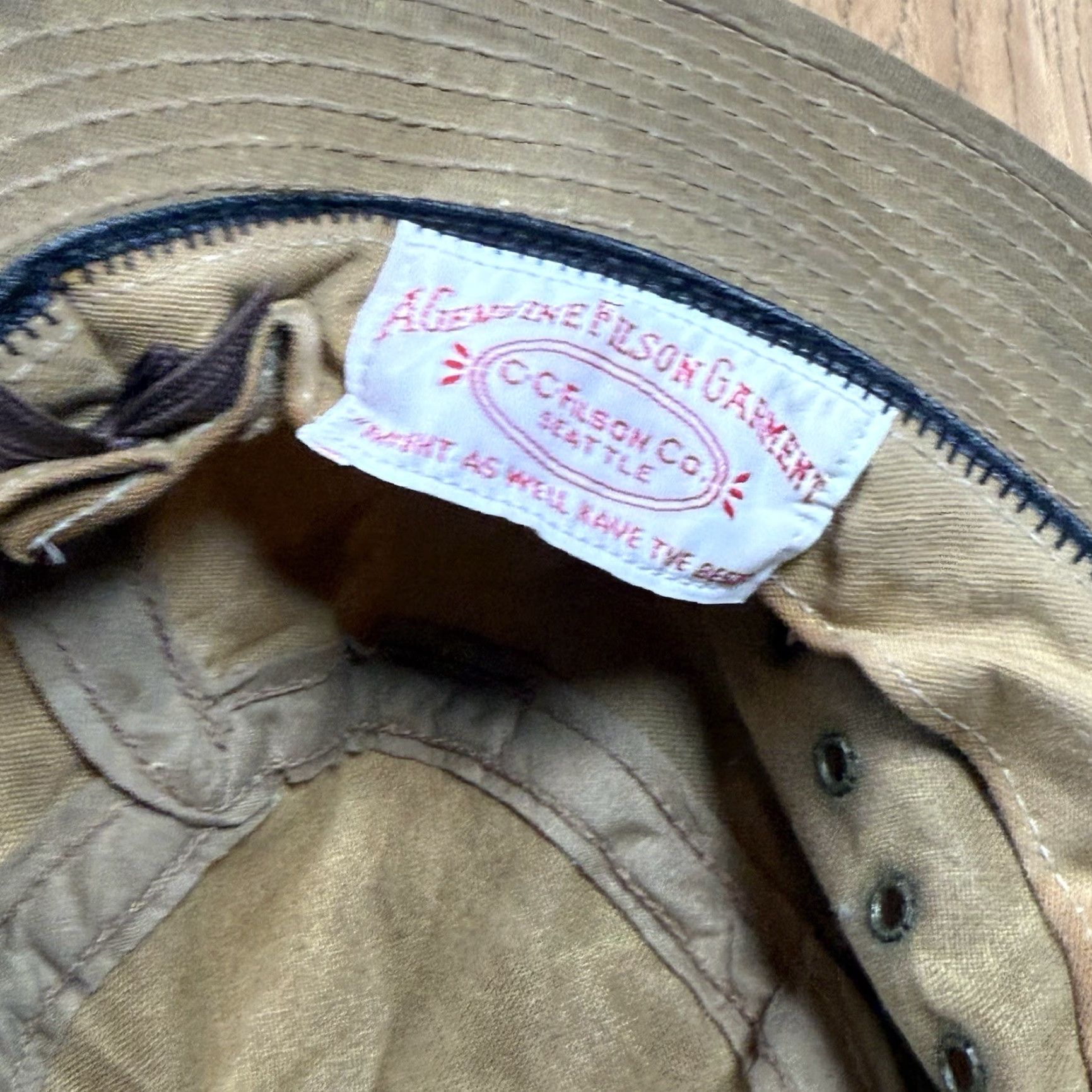 Filson VINTAGE Filson Hat Bush Tan Waxed Canvas Brimmed Earth Brown M Men Size Hat Filson Brush Style Brown Canvas Size ONE SIZE - 6 Thumbnail