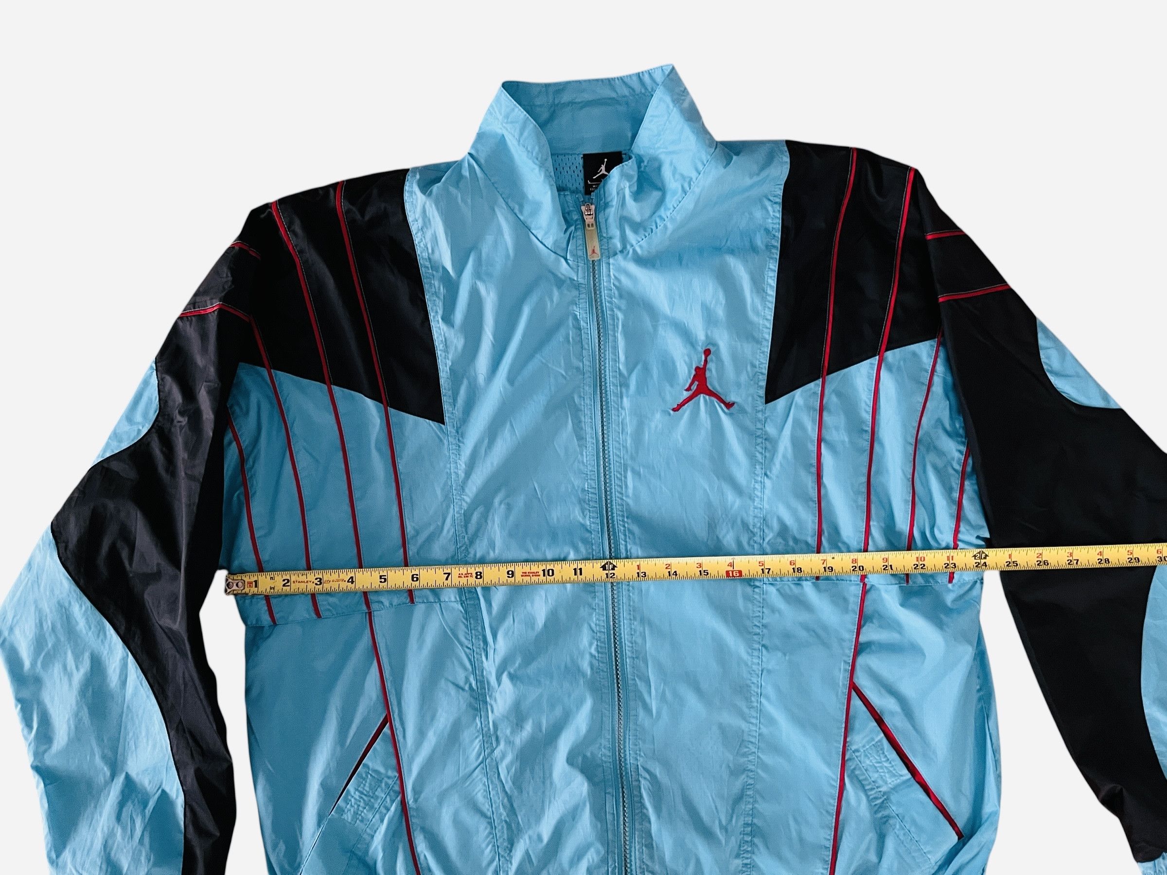 Jordan Retro 5 Windbreaker Gamma Blue Black Red L