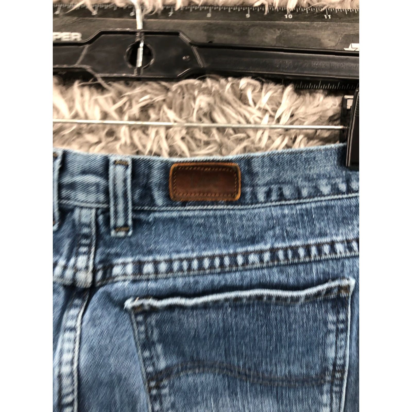 Lee Lee Jeans Regular 14 Womens Medium Wash Blue High Rise Straight Denim 5-Pocket Classic Fit Womens Jeans - Blue 30in Inseam Belt Loops Cotton Size 36" / US 14 / IT 50 - 7 Thumbnail