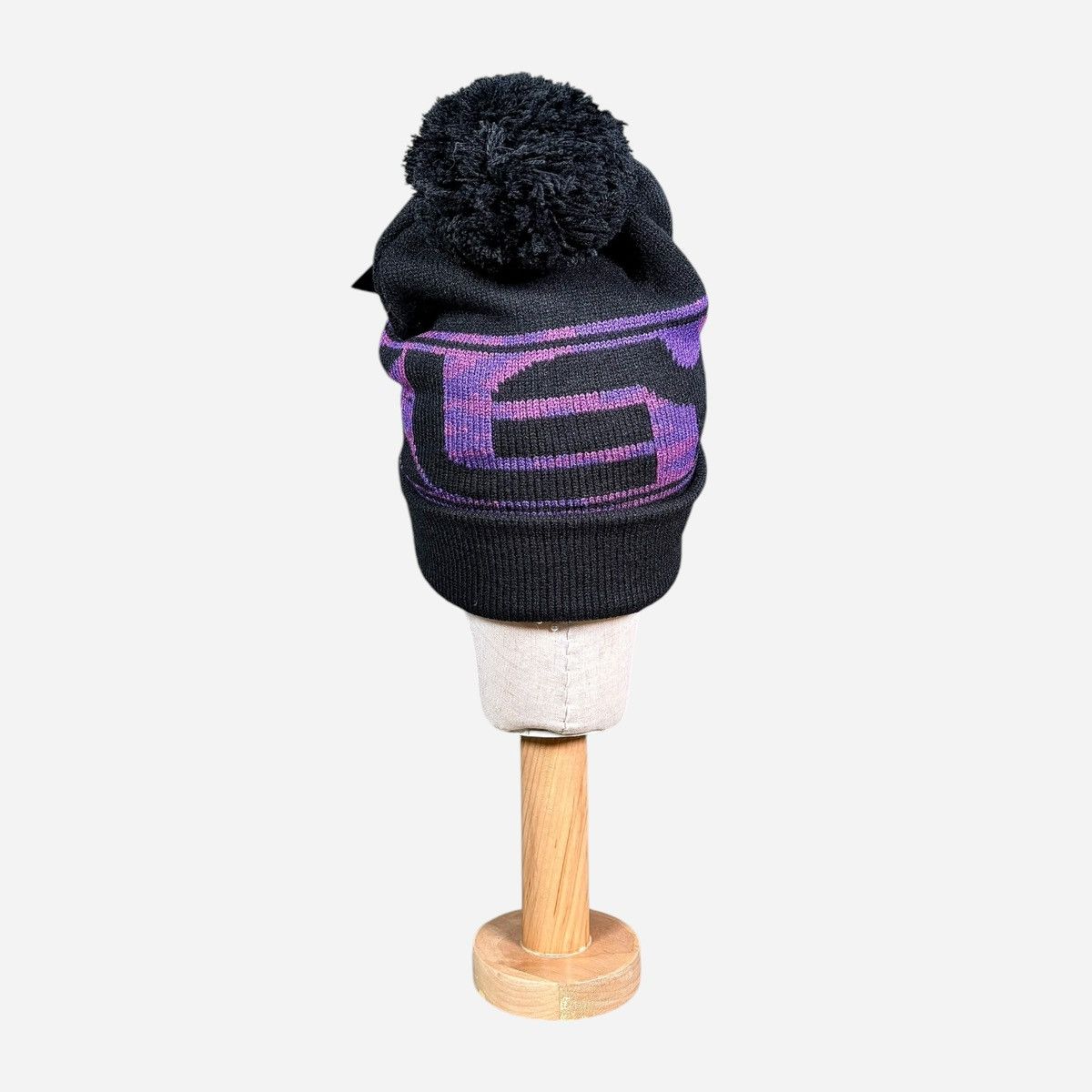 Oakley Oakley Wanderlust Pom Unisex Beanie Purple Black OSZ Size ONE SIZE - 5 Thumbnail
