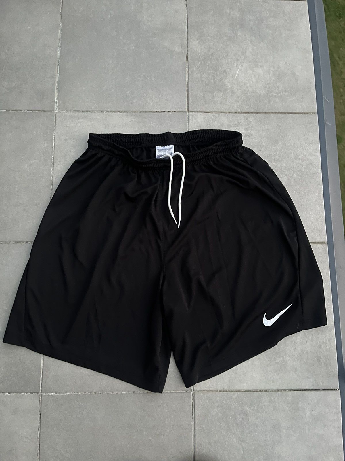Nike Black nike shorts vintage streetwear Size US 38 / EU 54 - 1 Thumbnail