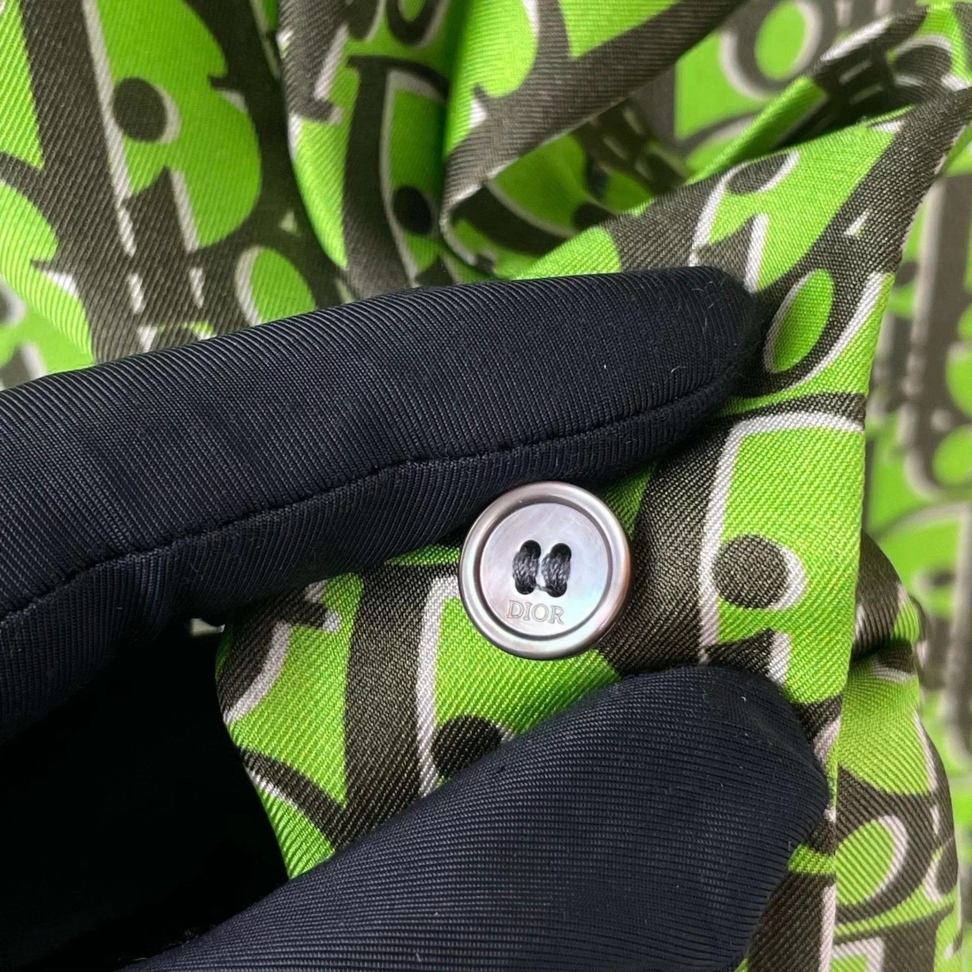 Dior Dior Silk All Over Short-Sleeve Shirt 41 EU Green Size US XS / EU 42 / 0 - 7 Thumbnail