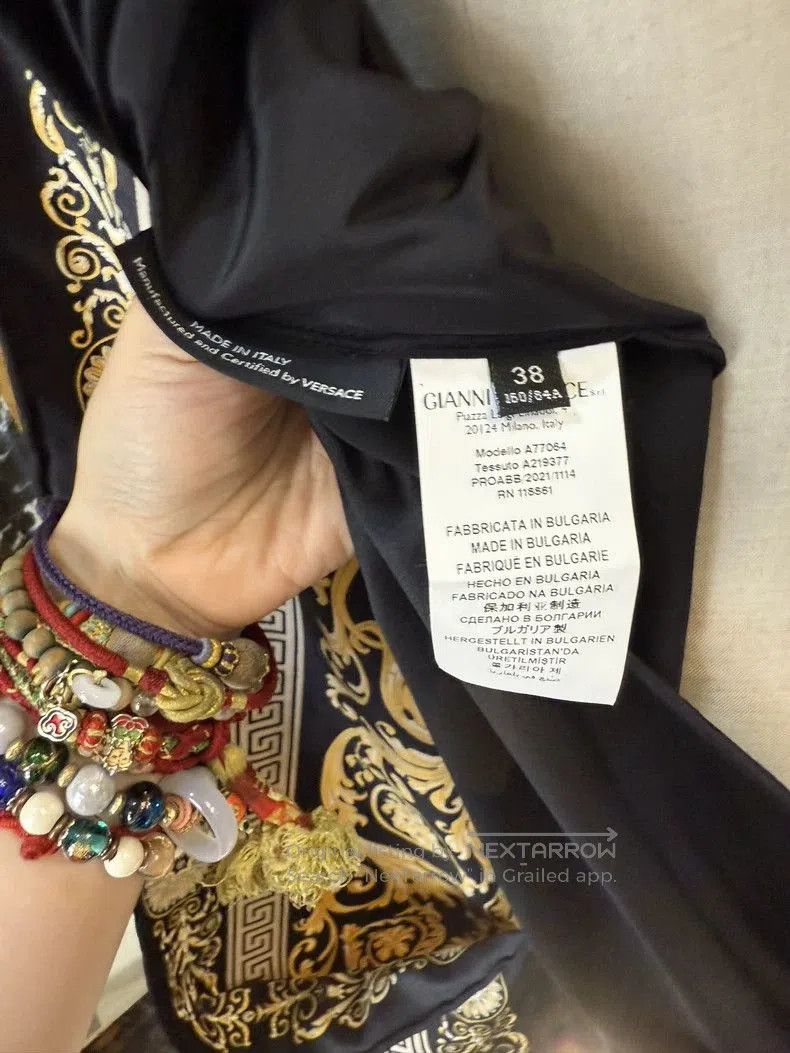 Versace Versace Silk Halter Neck Dress . Size M / US 6-8 / IT 42-44 - 7 Thumbnail