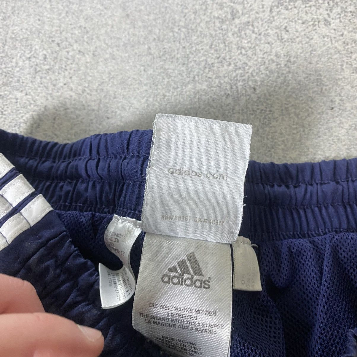 Adidas Vintage Adidas Real Madrid Track Pants Drill Y2K Baggy Size US 30 / EU 46 - 9 Thumbnail