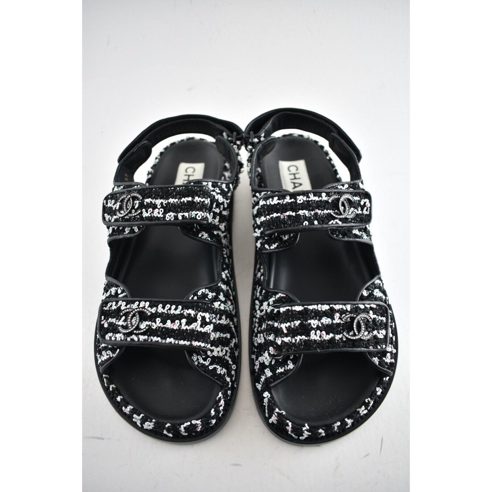 Chanel Chanel 22C Black White Tweed CC Logo Mule Slide Strap Size US 8.5 / IT 38.5 - 8 Thumbnail