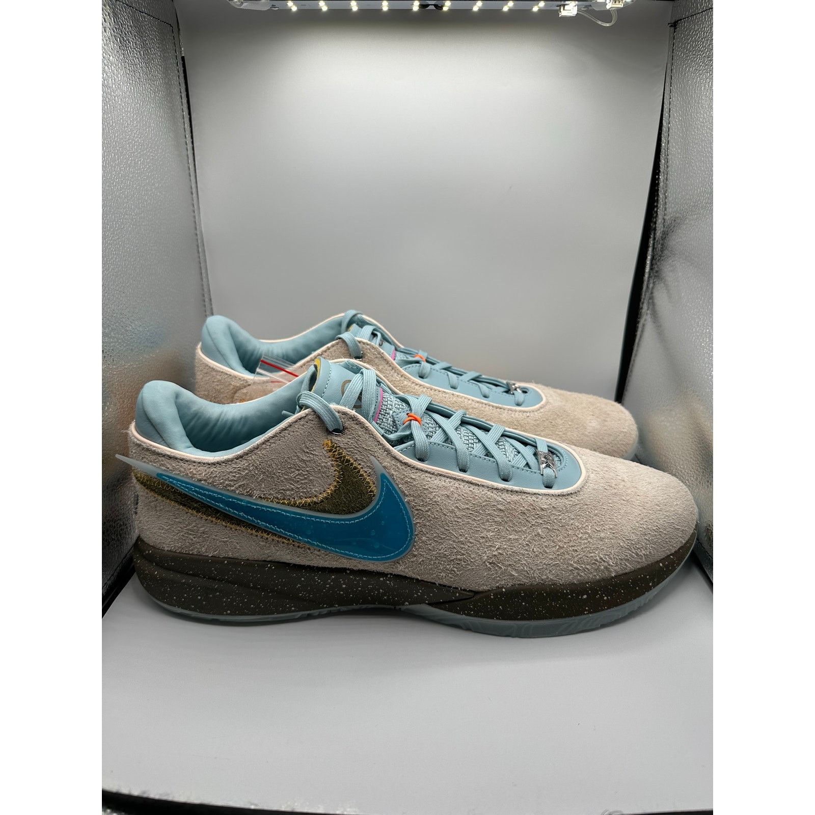 Nike Nike LeBron 20 X UNKNWN “Message in A Bottle” size 18 men’s Size US 15 / EU 48 - 3 Thumbnail