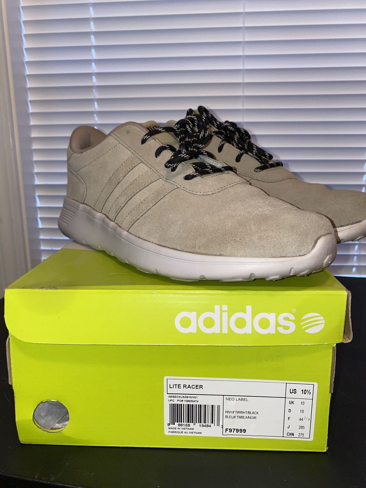 Adidas Adidas Lite Racer Size US 10.5 / EU 43-44 - 3 Thumbnail