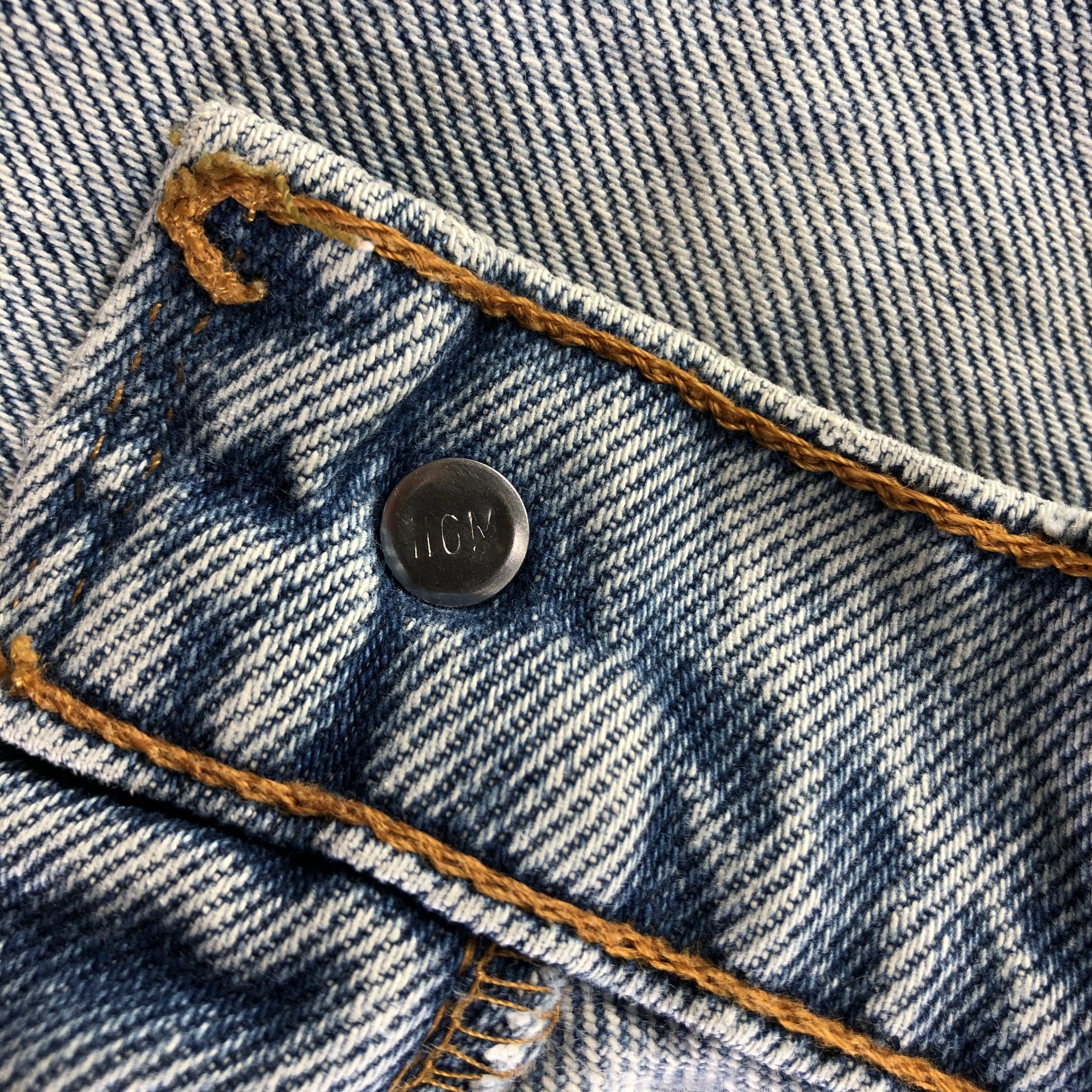 Levi's Vintage 90s Levis 505 Jeans Light Wash Denim KJ3107 Size US 30 / EU 46 - 9 Thumbnail