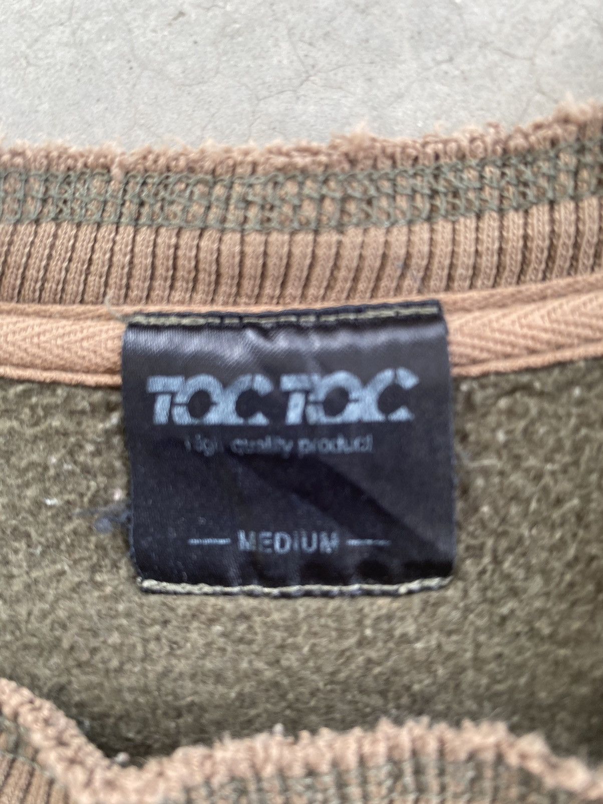 Japanese Brand VINTAGE TOCTOC DISTRESSED PATCH SWEATSHIRT Size US M / EU 48-50 / 2 - 3 Thumbnail