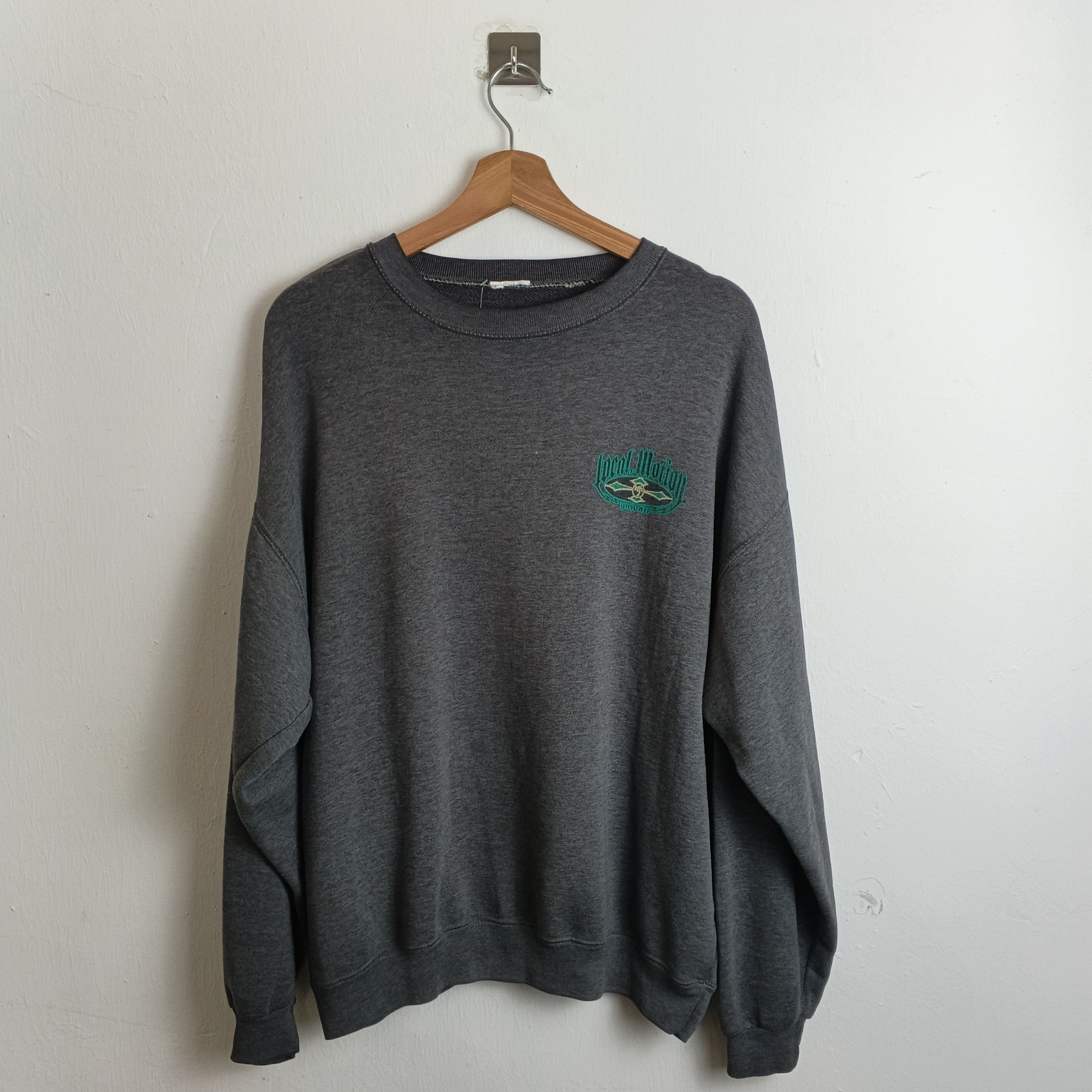 Vintage Vintage 90s Local Motion Hawaii Gray Sweatshirt Size L Size US L / EU 52-54 / 3 - 1 Thumbnail