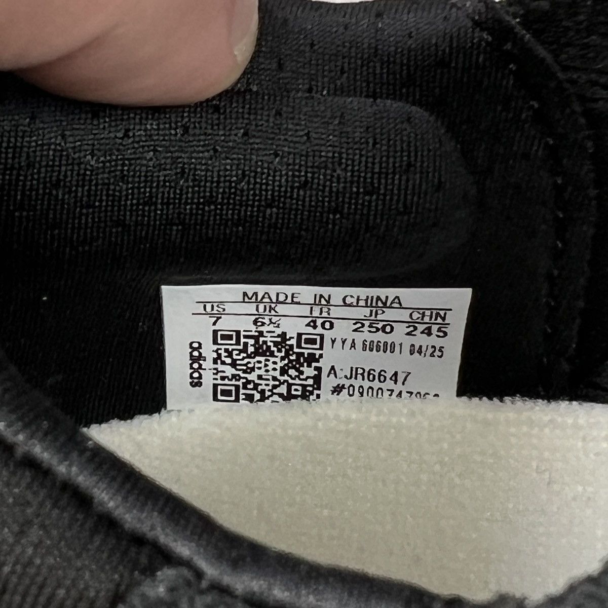 Y-3 Adidas Y-3 Ultraboost 5 Black Orbit Grey JR6647 Size US 7 / EU 40 - 11 Thumbnail