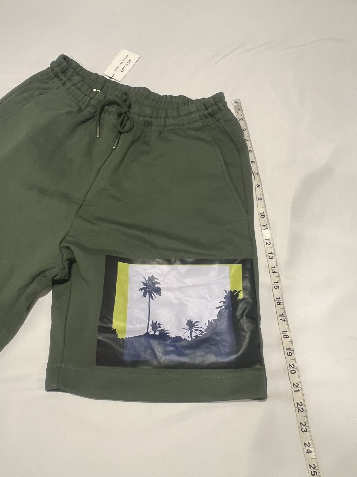 Dries Van Noten Dries van noten men’s shorts. XL. $590 Size US 34 / EU 50 - 2 Thumbnail