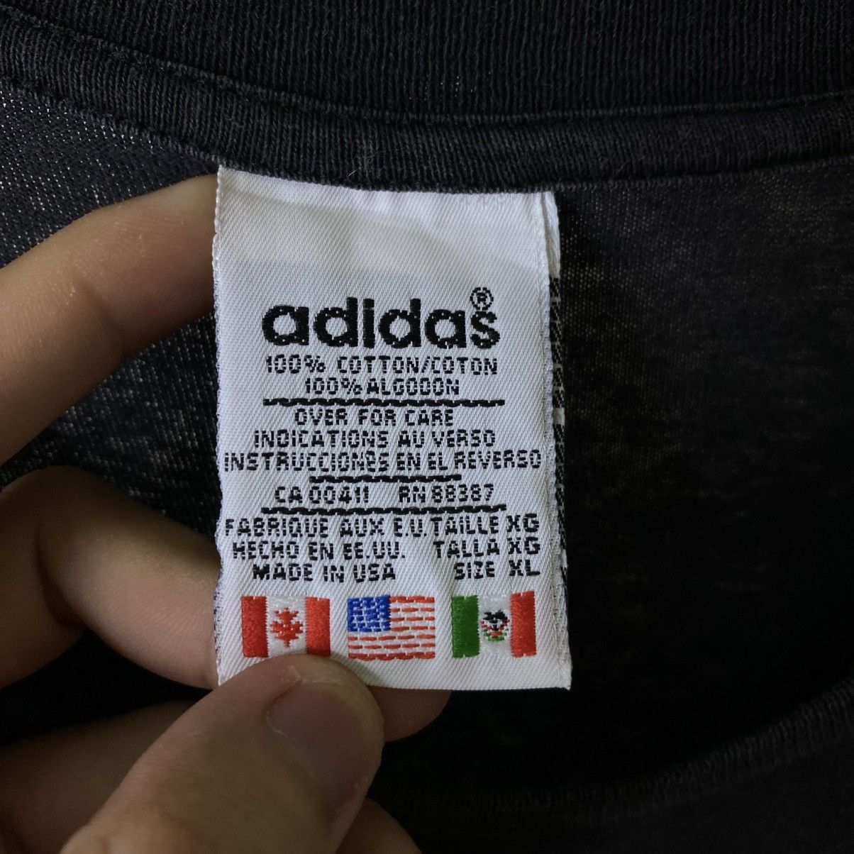 Adidas 1990s Adidas Double Sided Graphic Faded Black T Shirt Size US XXL / EU 58 / 5 - 3 Thumbnail