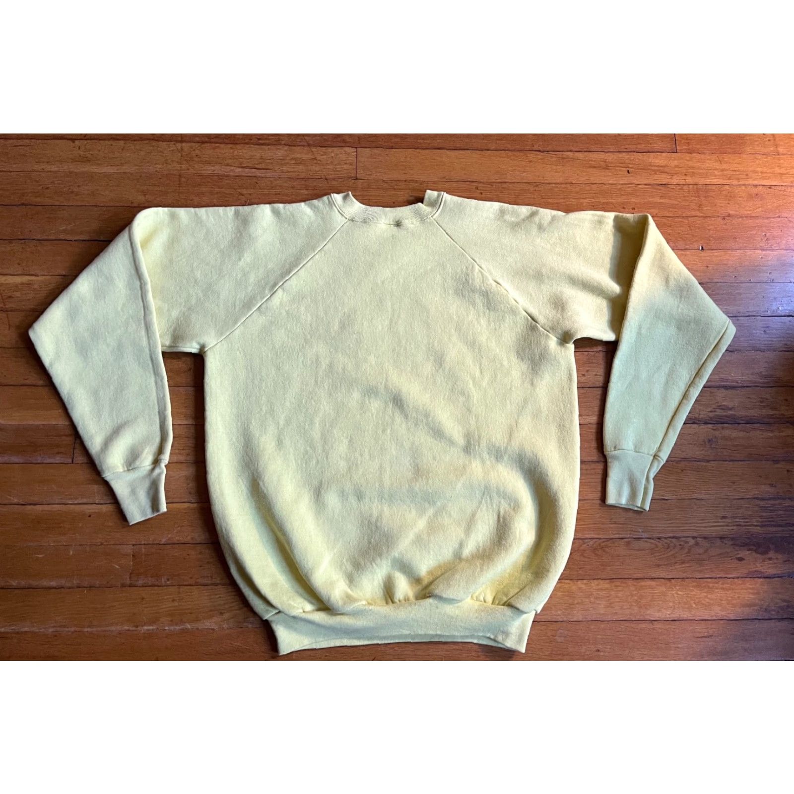 Fruit Of The Loom VINTAGE Fruit of the Loom Sweatshirt Men XL Yellow 90s Logo Graphic Print University Teacher Quote Size US XL / EU 56 / 4 - 6 Thumbnail
