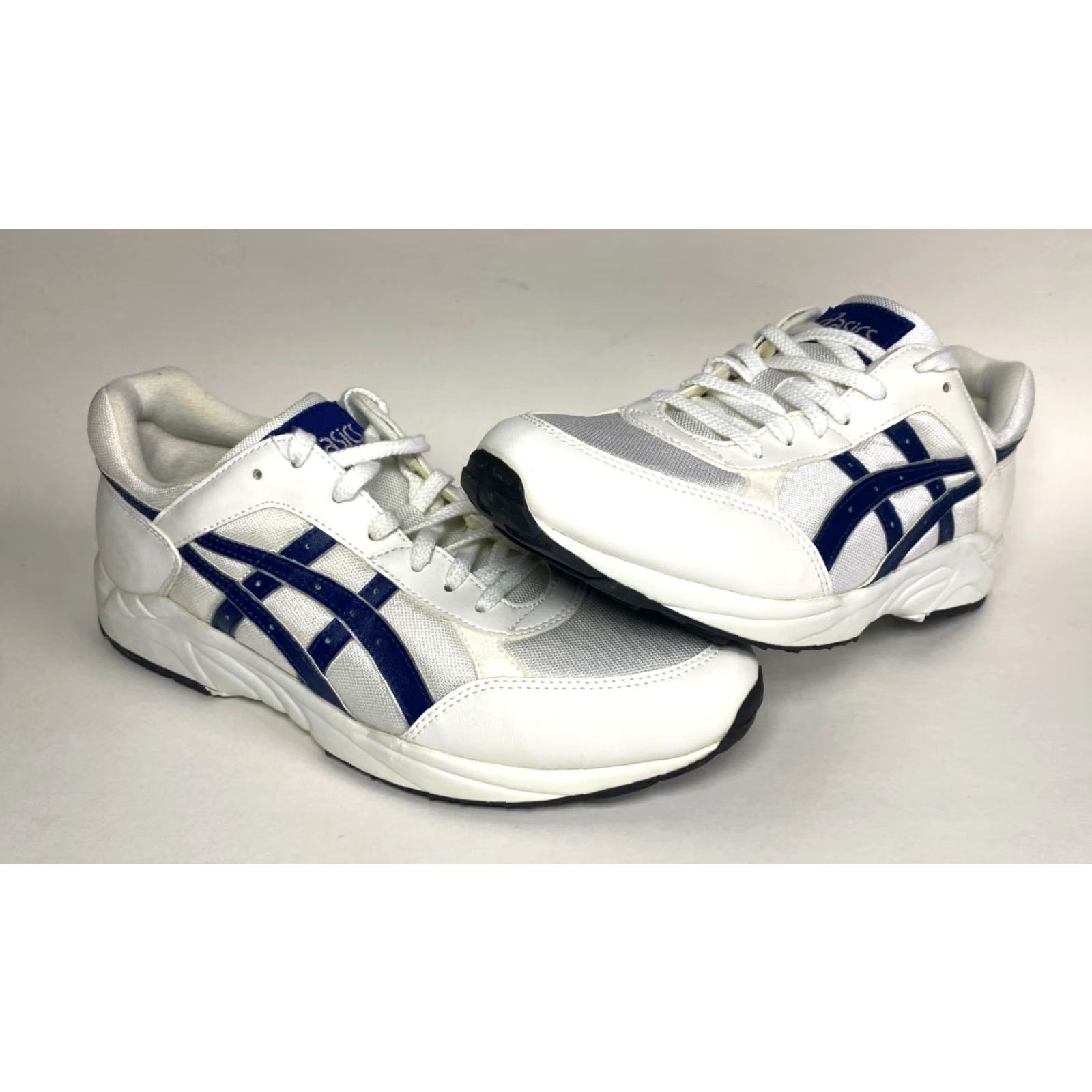 Asics NOS ASICS Gel TN690 Run 1 White Navy Sneaker Mens 10 90s Vintage Shoes Gel TN690 Run Size US 10 / EU 43 - 6 Thumbnail